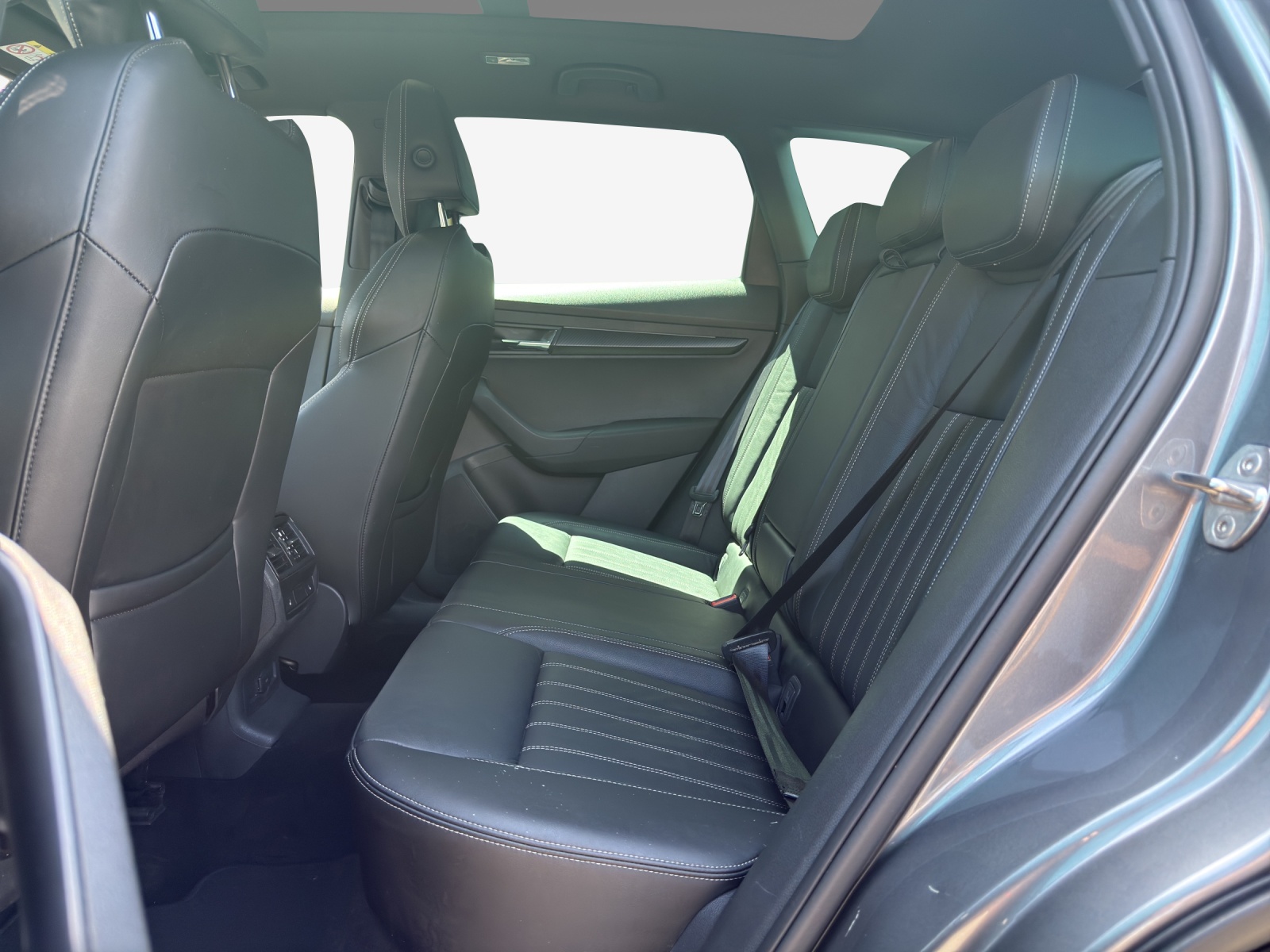 SKODA Karoq 2.0 TSI SportLine 4x4 DSG-image-11