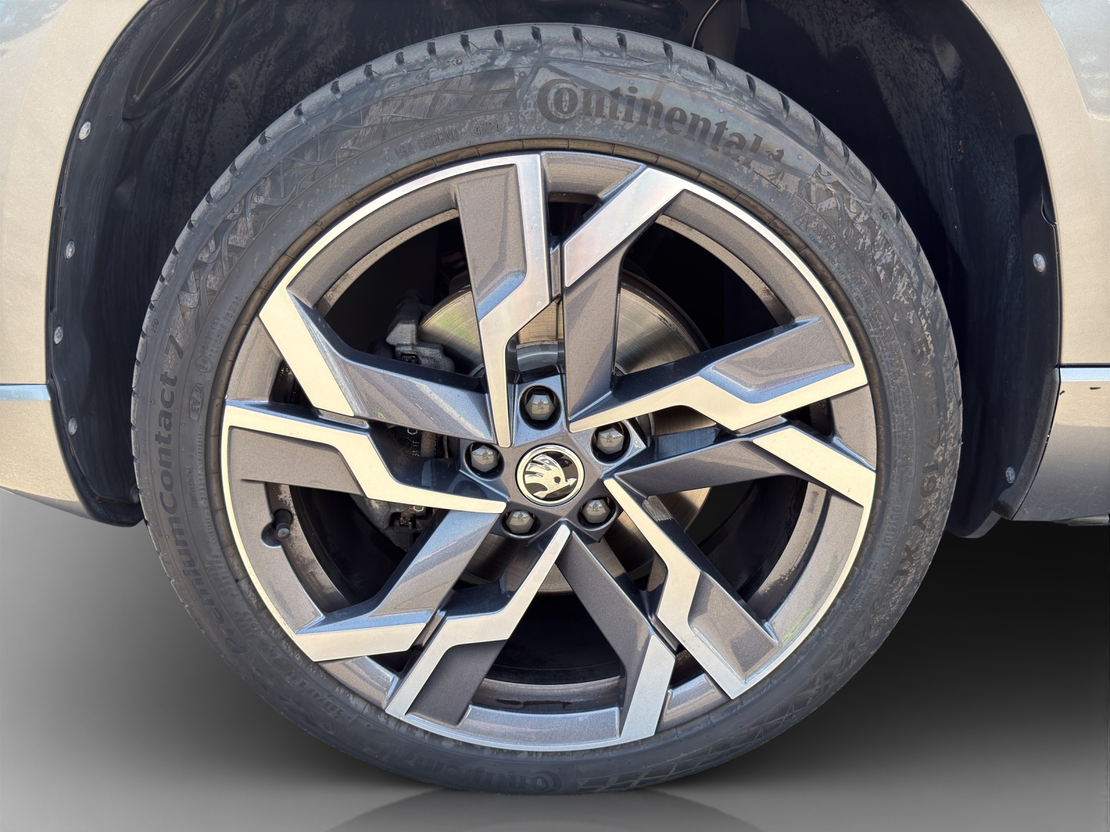 SKODA Karoq 2.0 TSI SportLine 4x4 DSG-image-13