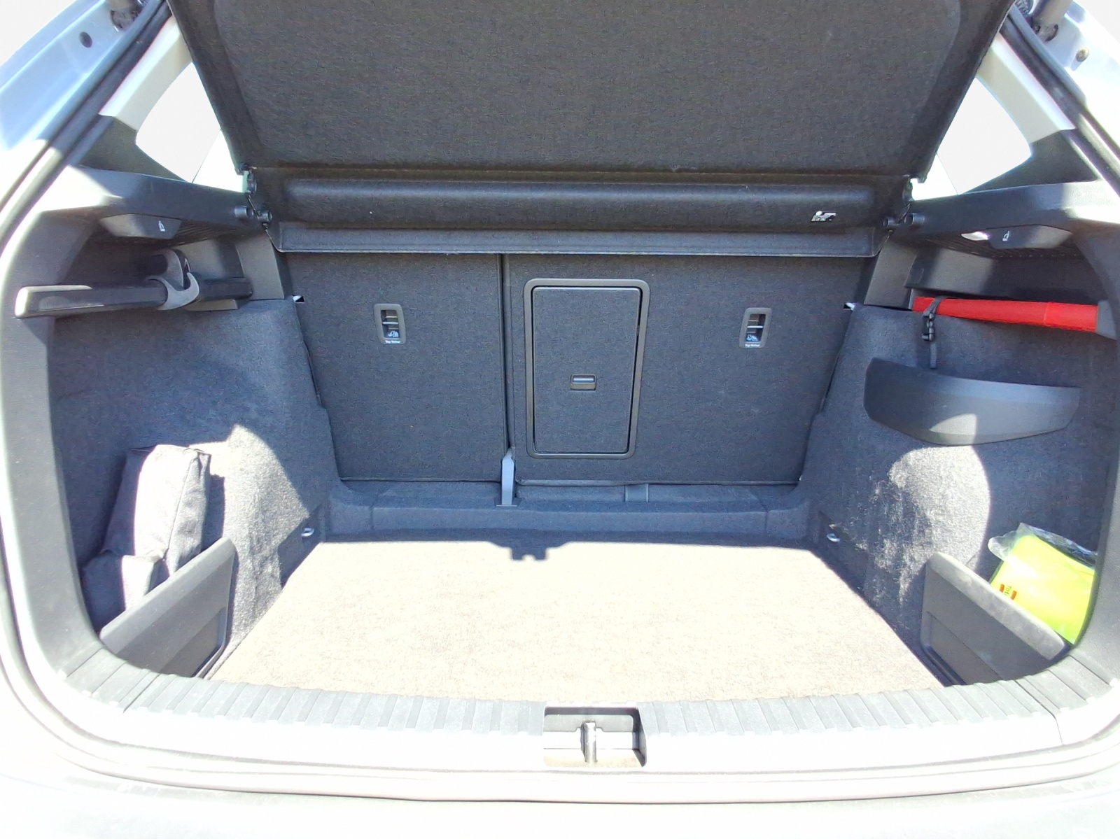 SKODA Karoq 2.0 TDI CR Style 4x4 DSG-image-12