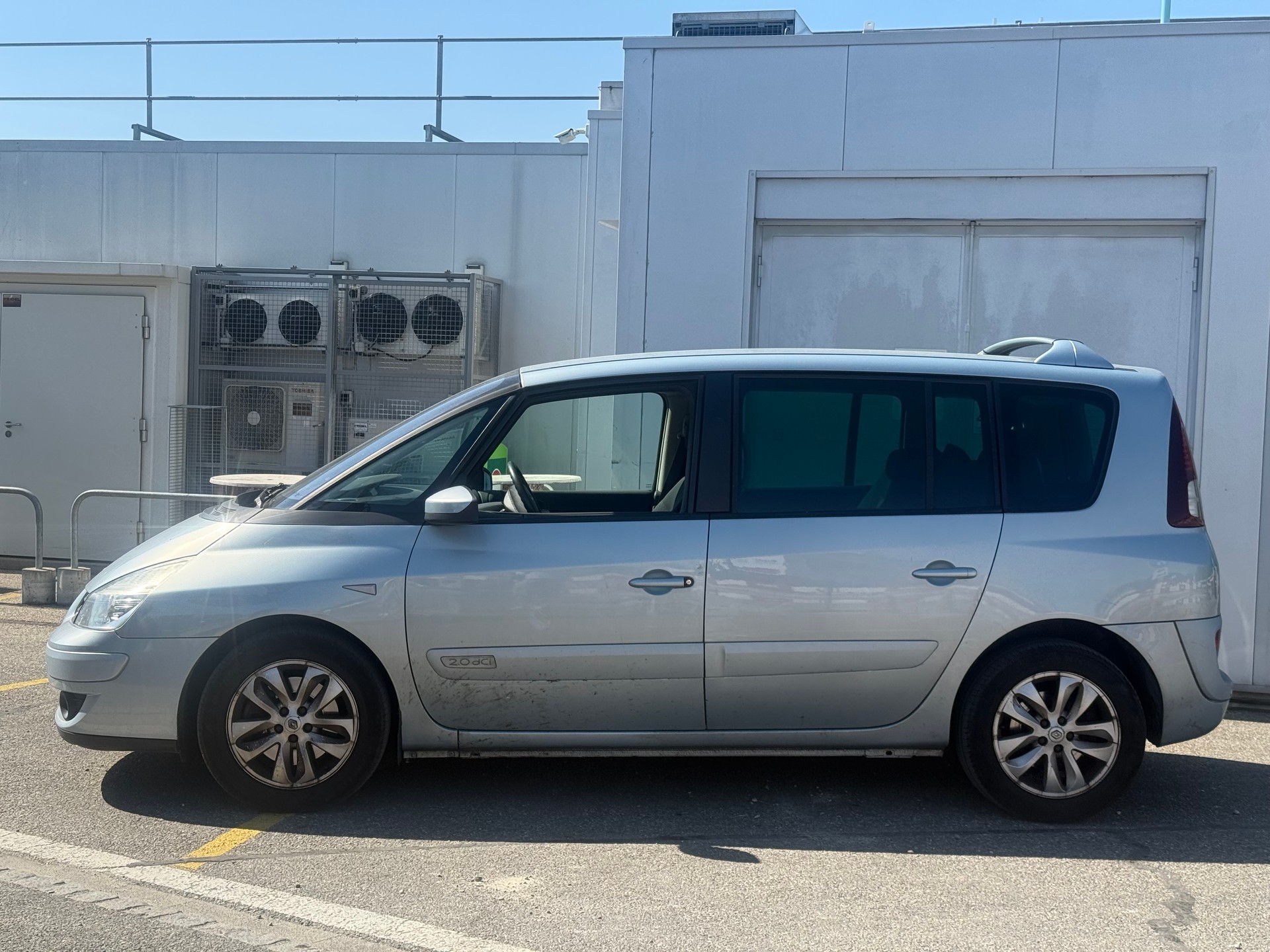 RENAULT Espace 2.0 dCi Dynamique-image-2