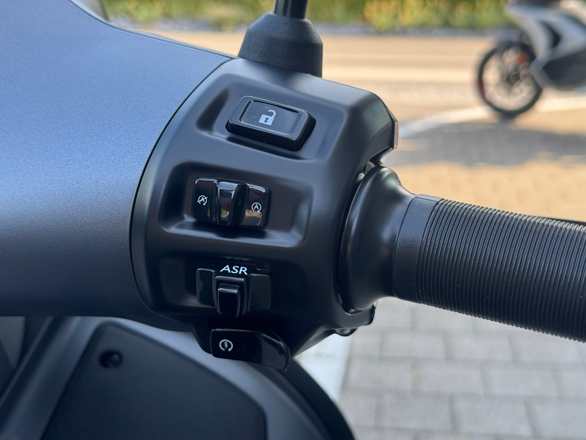 PIAGGIO Vespa GTS 125 Super Sport RST Euro 5+-image-7