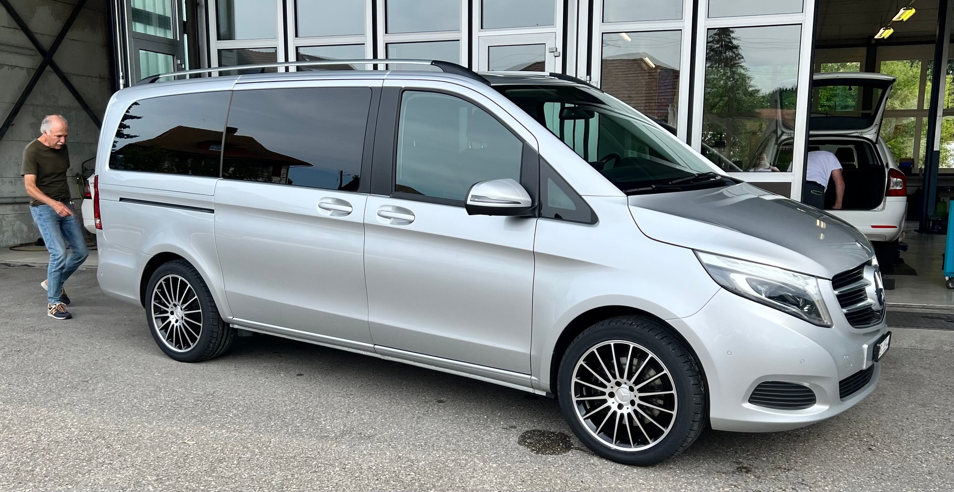 MERCEDES-BENZ V 250 d BlueT Sw.Ed.extr.l.4m-image-2