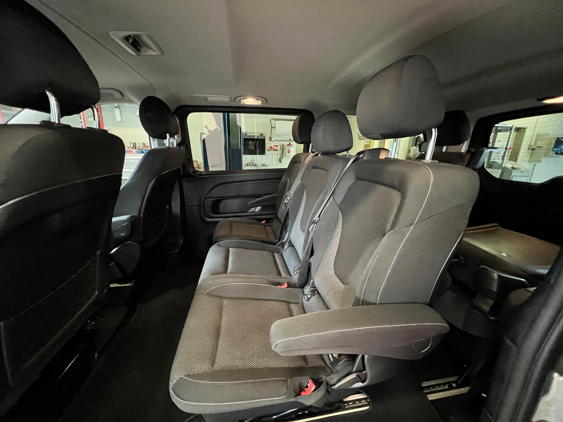 MERCEDES-BENZ V 250 d BlueTec Sw. Ed.lang 4m-image-4