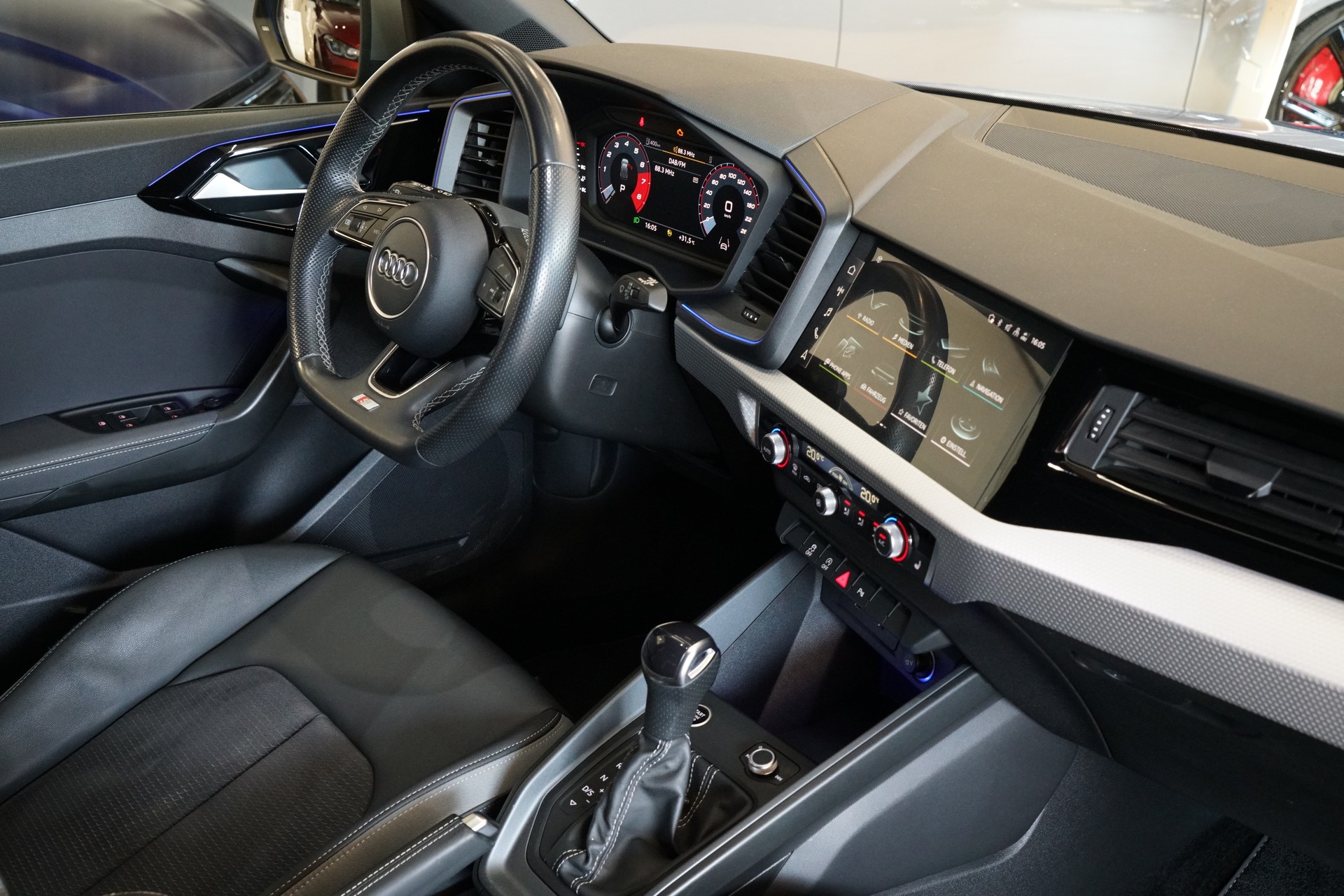 AUDI A1 Sportback 35 TFSI S Line S-tronic-image-20