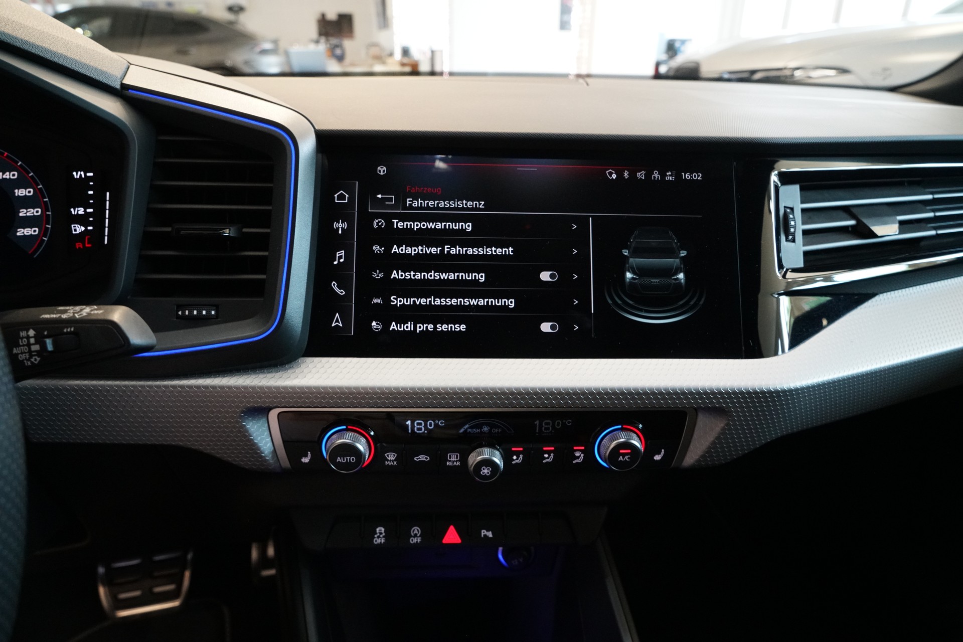 AUDI A1 Sportback 35 TFSI S Line S-tronic-image-15