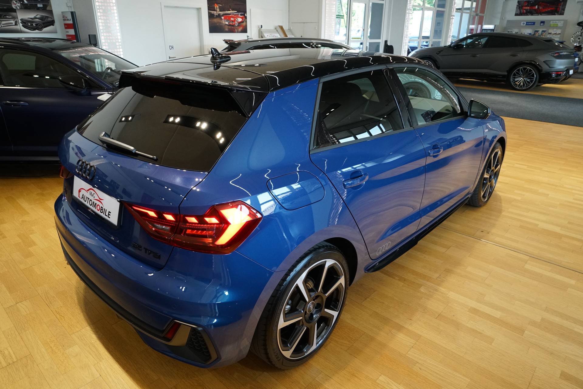 AUDI A1 Sportback 35 TFSI S Line S-tronic-image-8