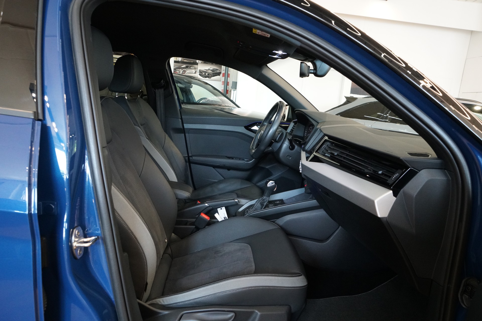 AUDI A1 Sportback 35 TFSI S Line S-tronic-image-21