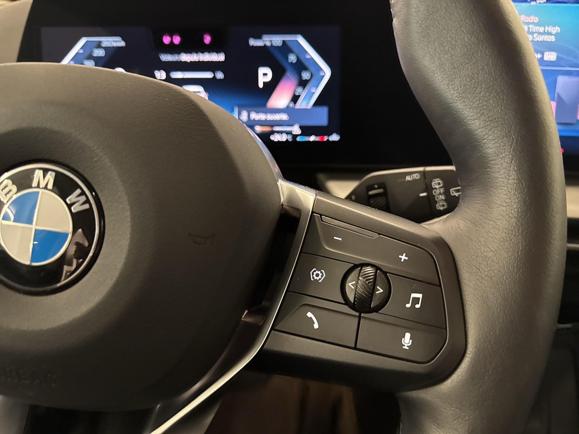 BMW X1 xDrive 23i 48V-image-14