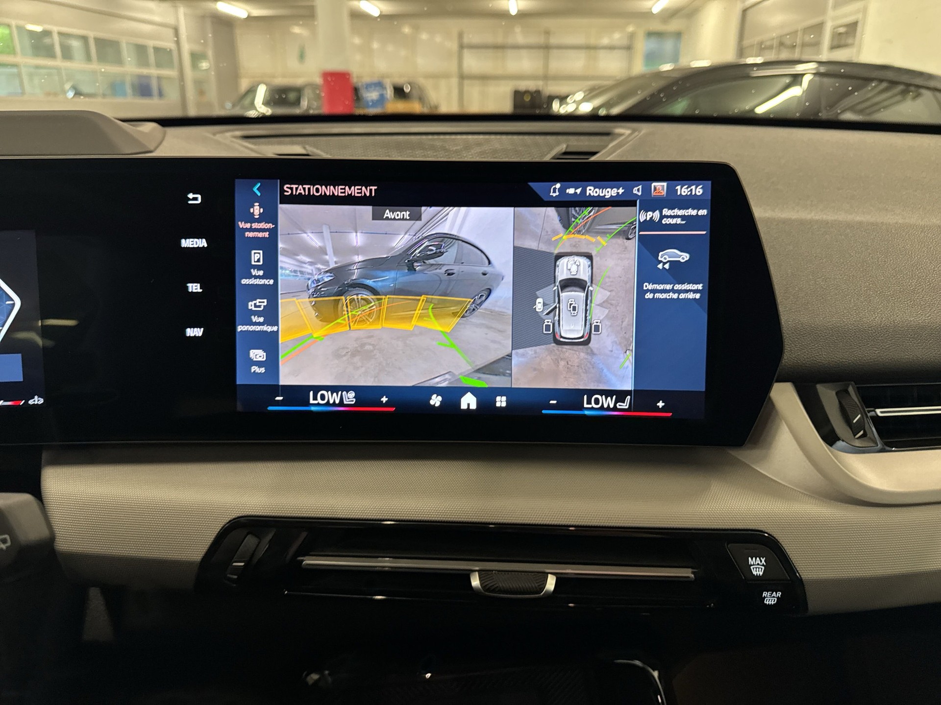 BMW X1 xDrive 23i 48V-image-10