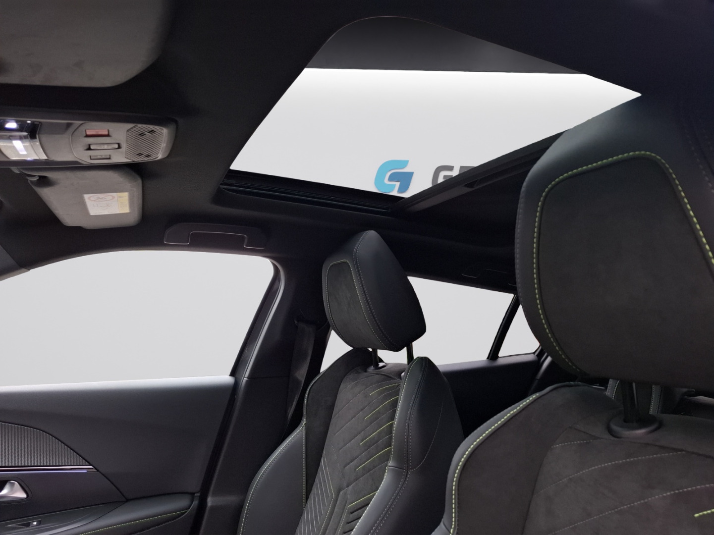 PEUGEOT 2008 NEW 1.2 145 MHEV GT-image-9