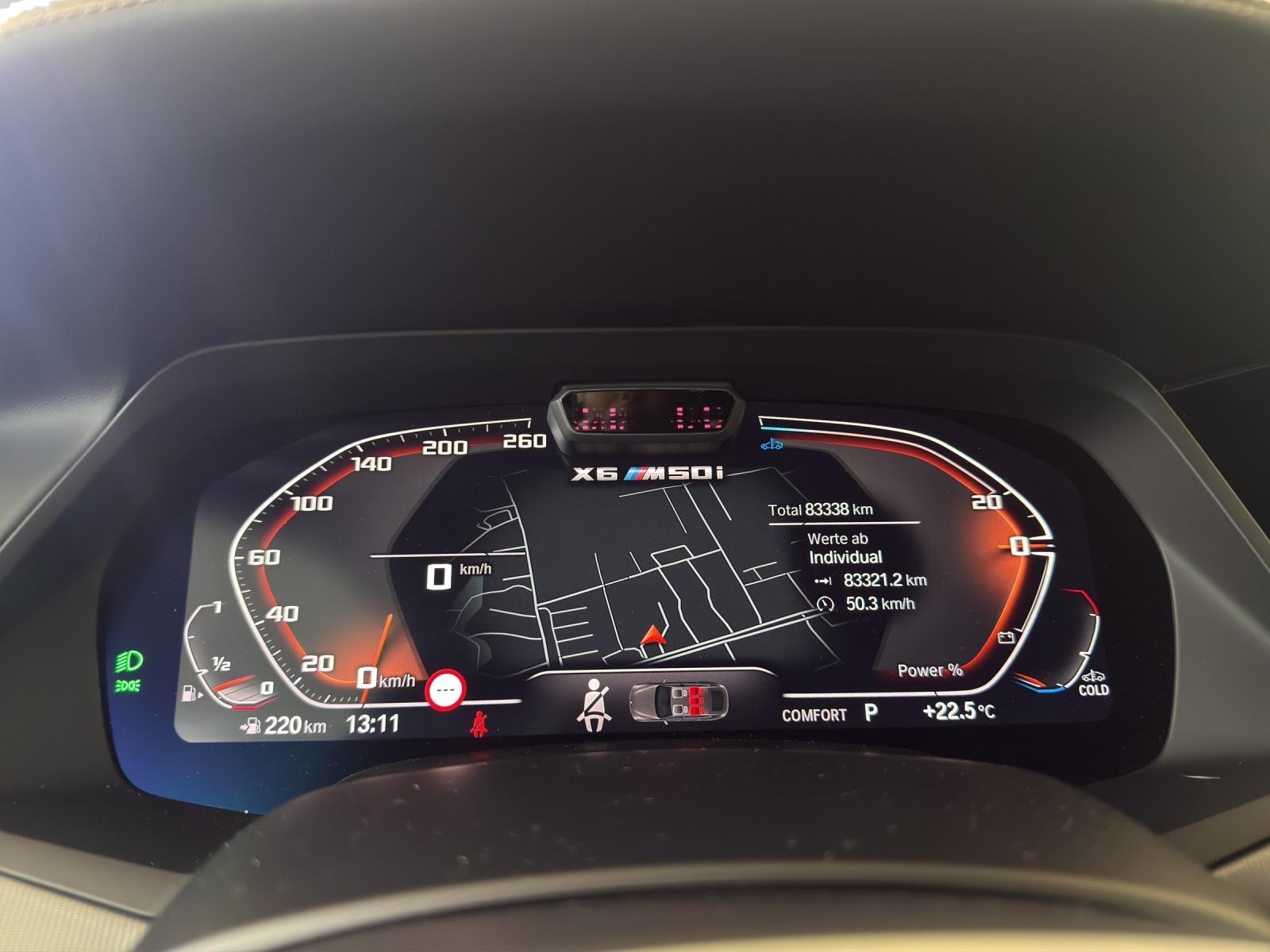 BMW X6 M50i-image-13