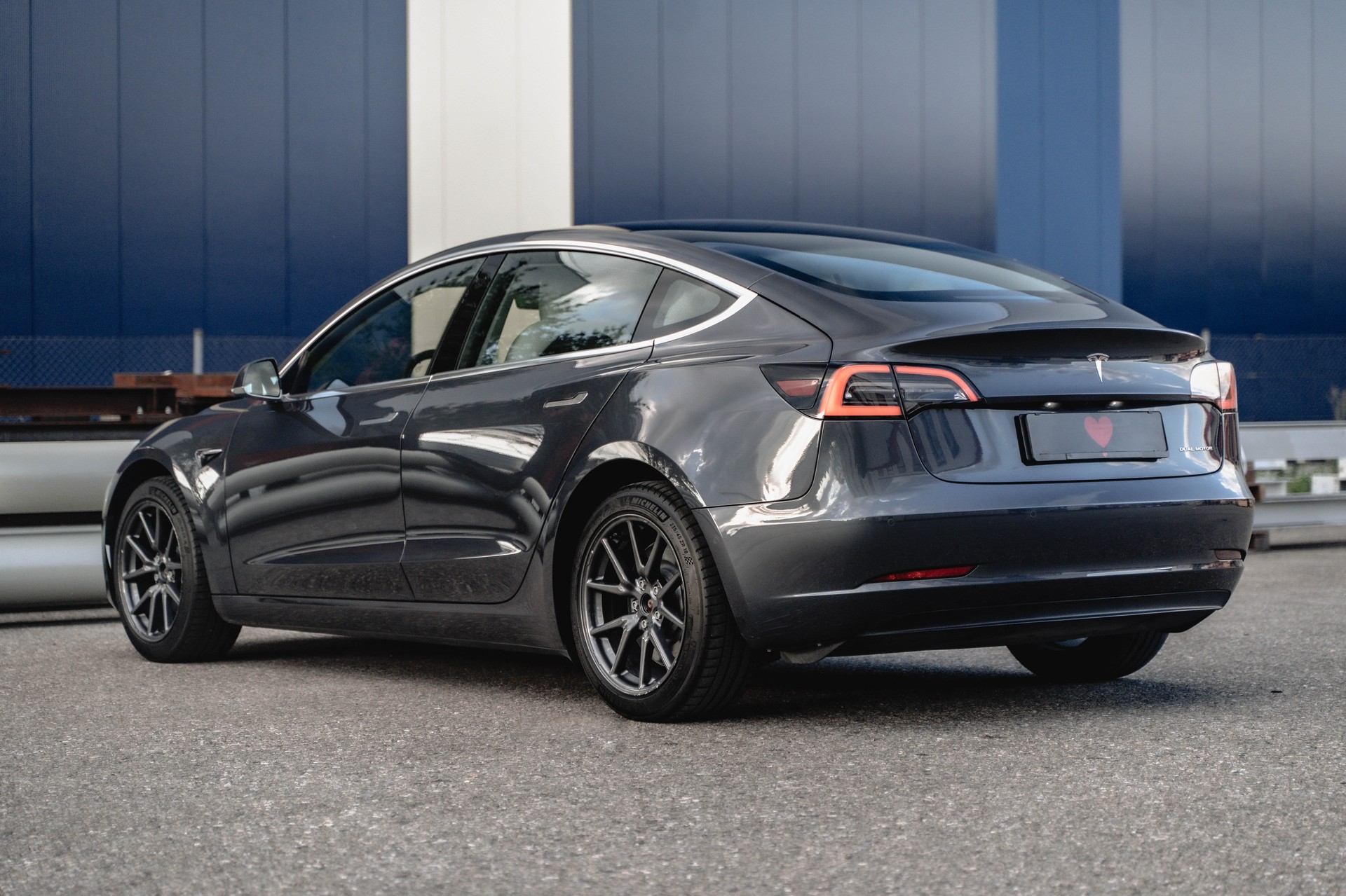 TESLA Model 3 Long Range Dual Motor AWD * FRISCH AB MFK * KI Computer für selbständiges Fahren * Beschleunigungsschub *-image-3