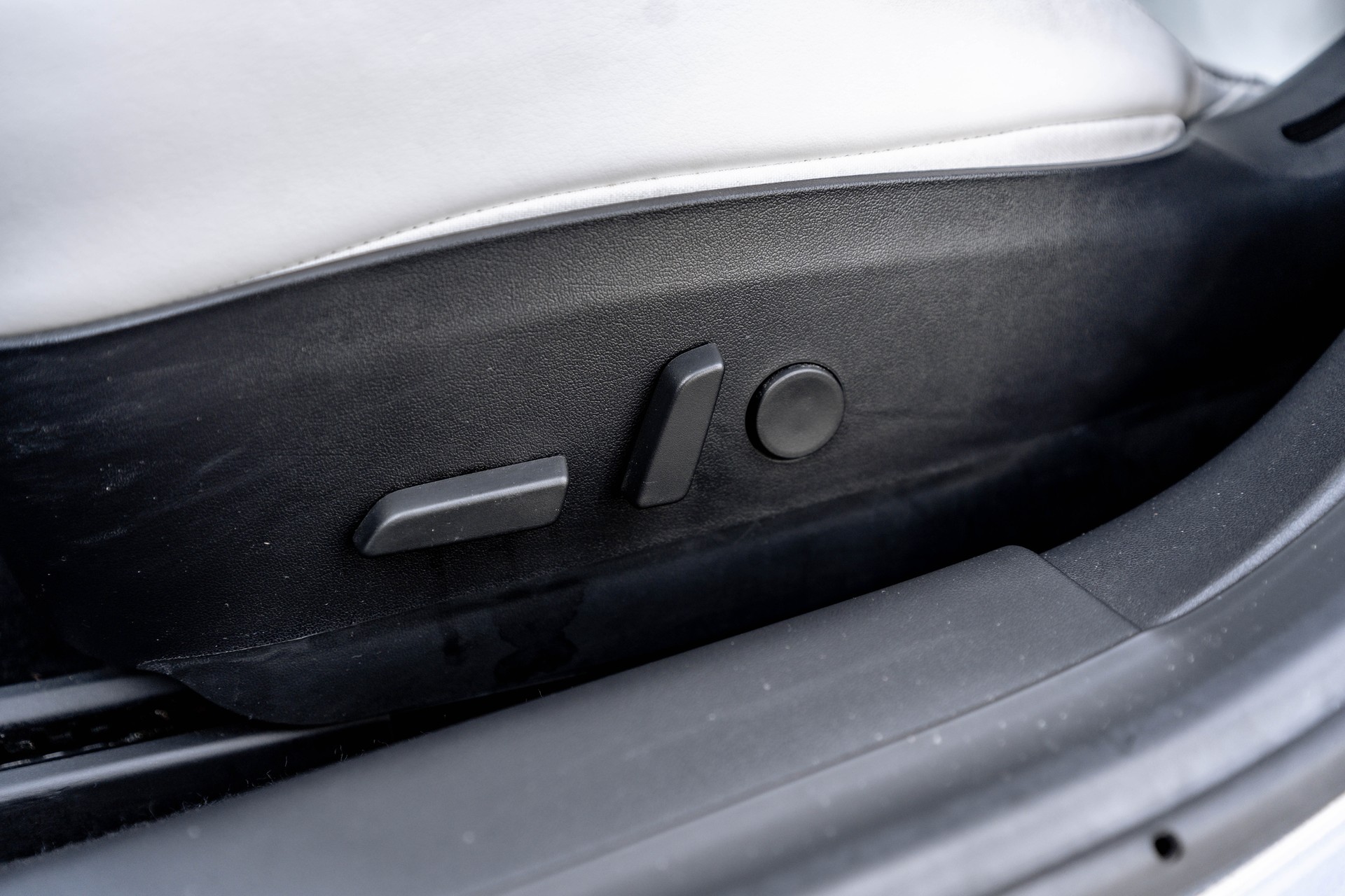 TESLA Model 3 Long Range Dual Motor AWD * FRISCH AB MFK * KI Computer für selbständiges Fahren * Beschleunigungsschub *-image-13