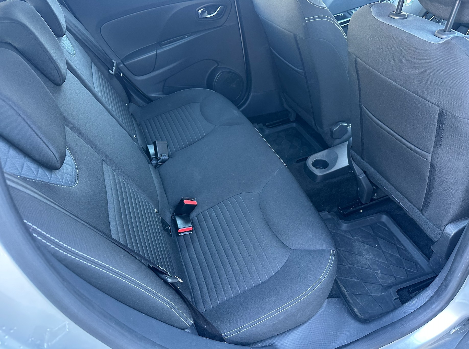 RENAULT Clio Grandtour 1.2 16V T Swiss Edition EDC-image-13