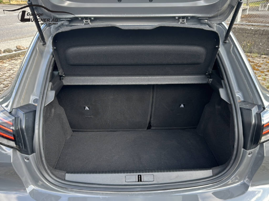 PEUGEOT 208 1.2 PureTech 100 Allure-image-7