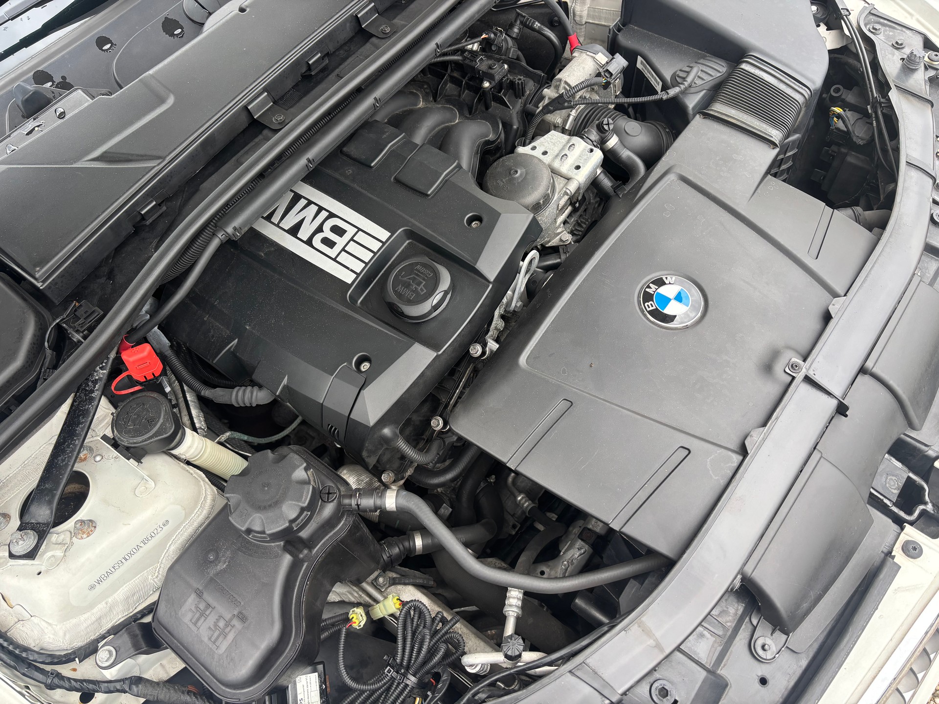 BMW 320i Touring-image-15