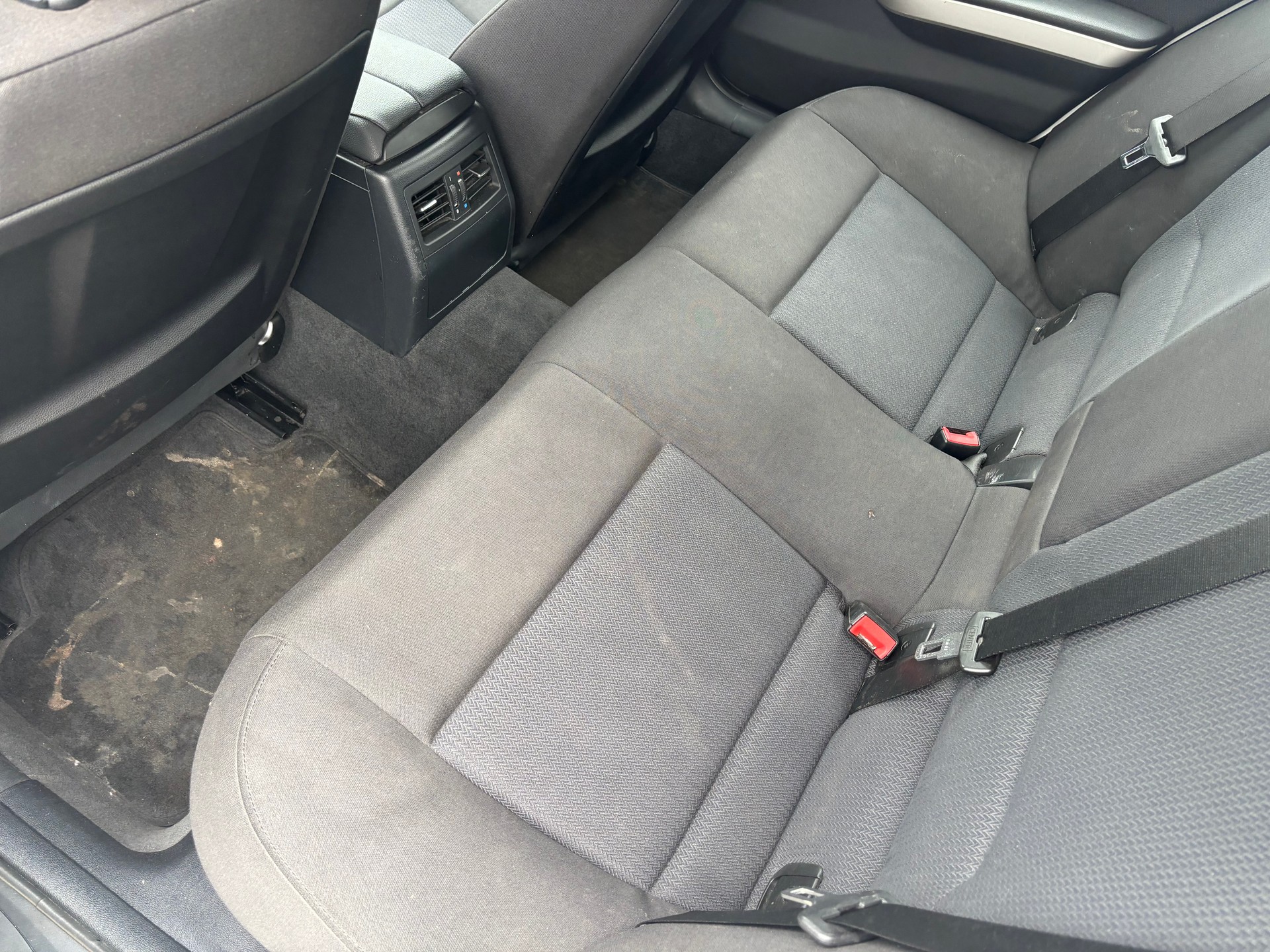 BMW 320i Touring-image-11
