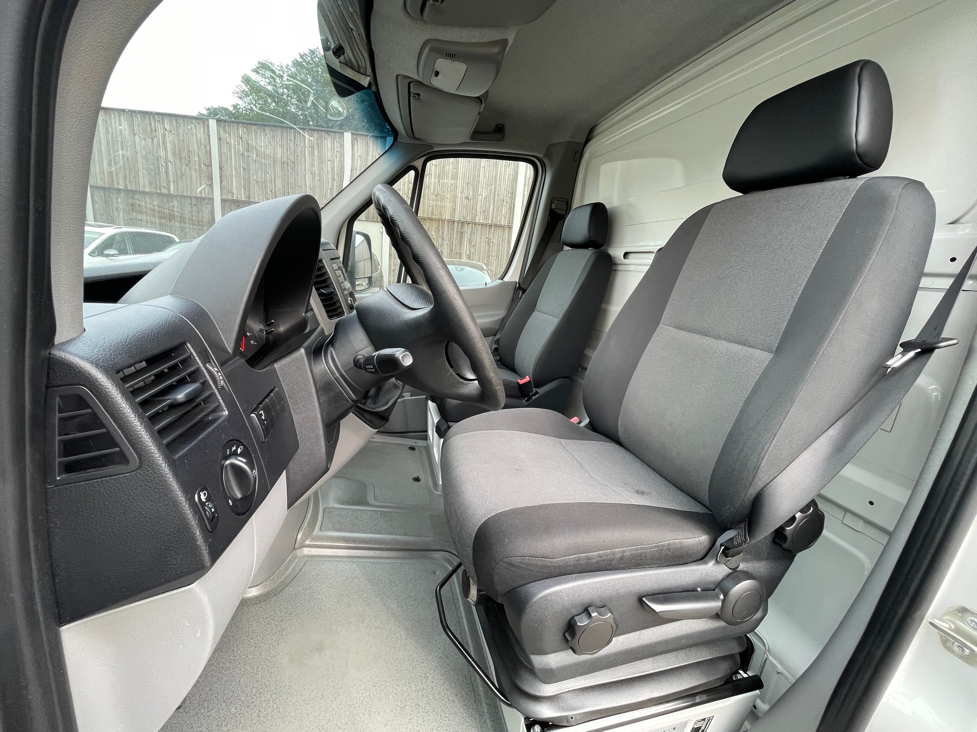 VW Crafter 35 2.0 TDI CR Hebebühne-image-13