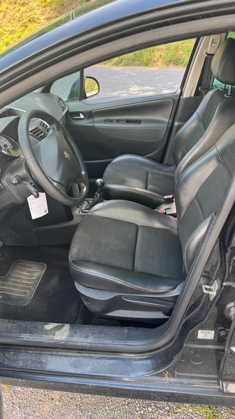 PEUGEOT 207 SW 1.6 16V Active-image-7