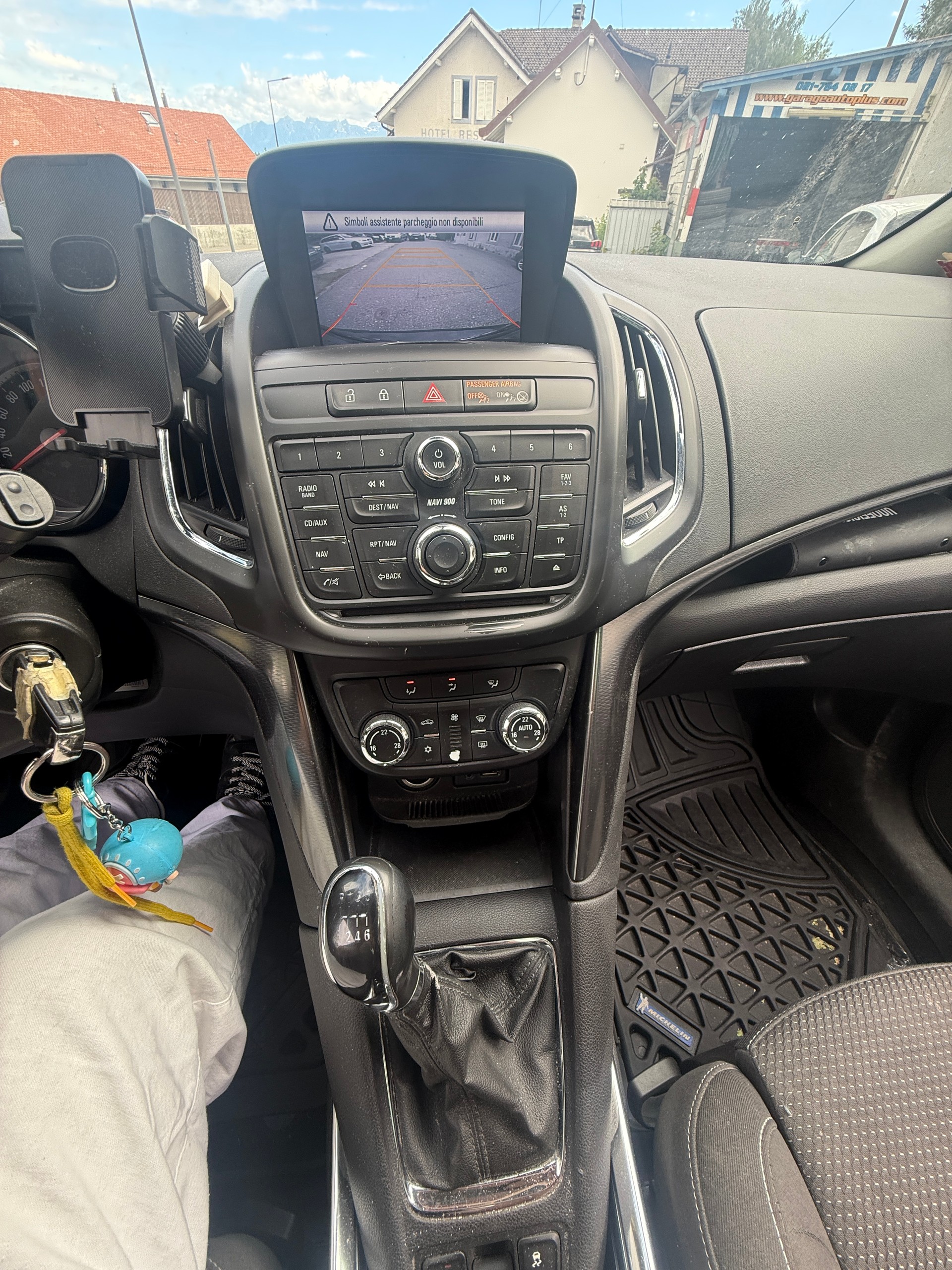 OPEL ZAFIRA-image-8