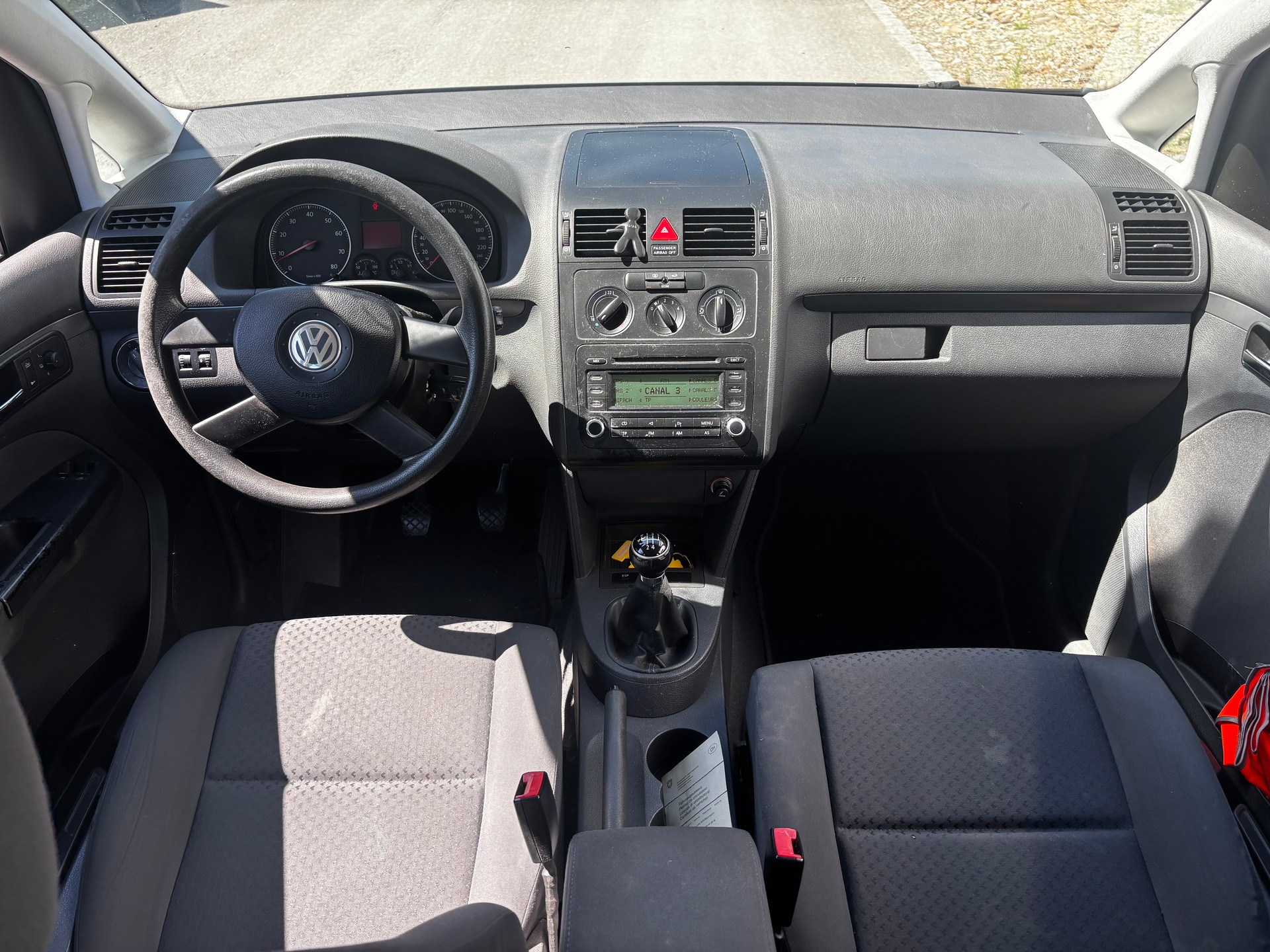VW Touran 1.6 Trendline-image-12
