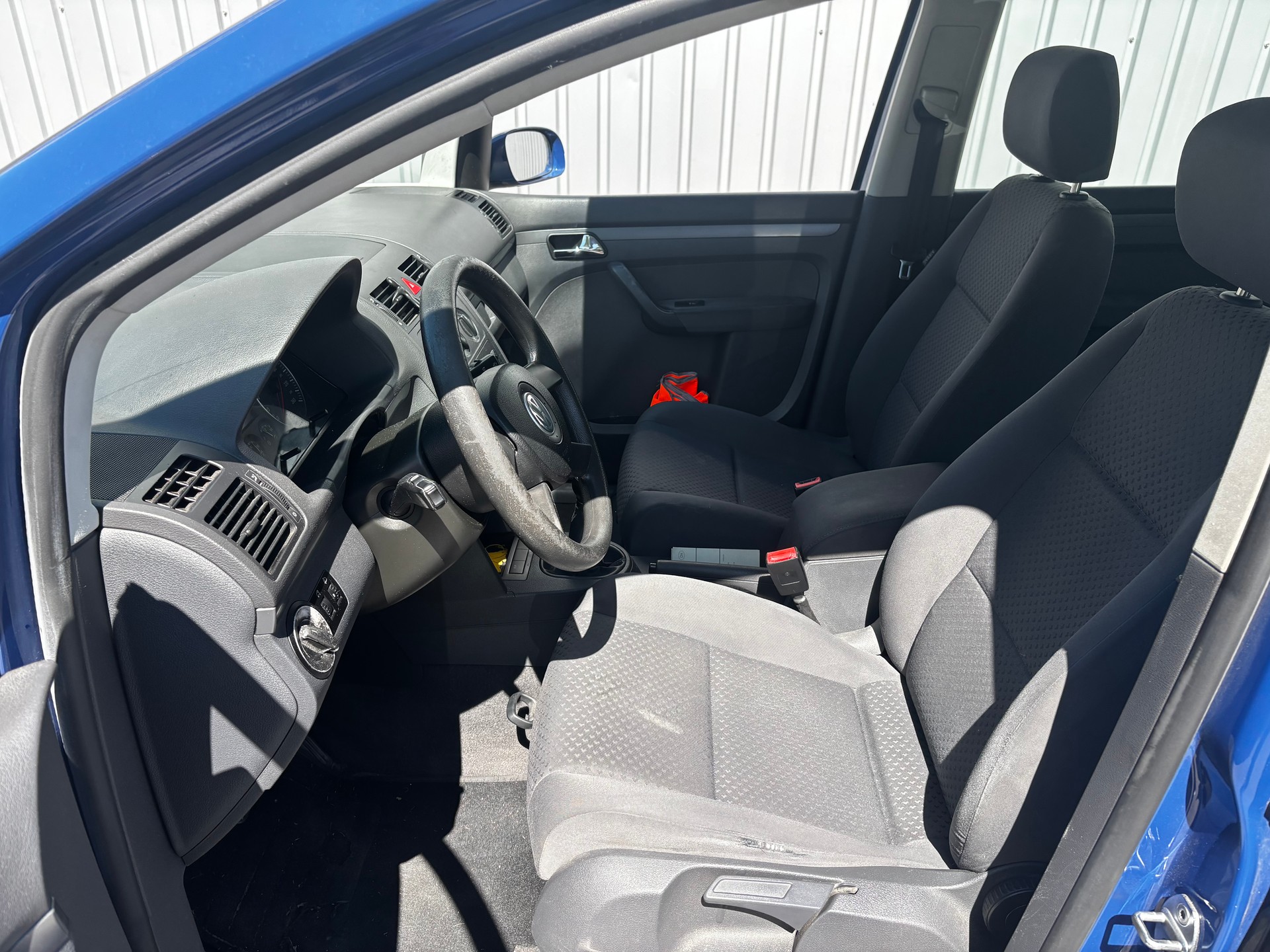 VW Touran 1.6 Trendline-image-8