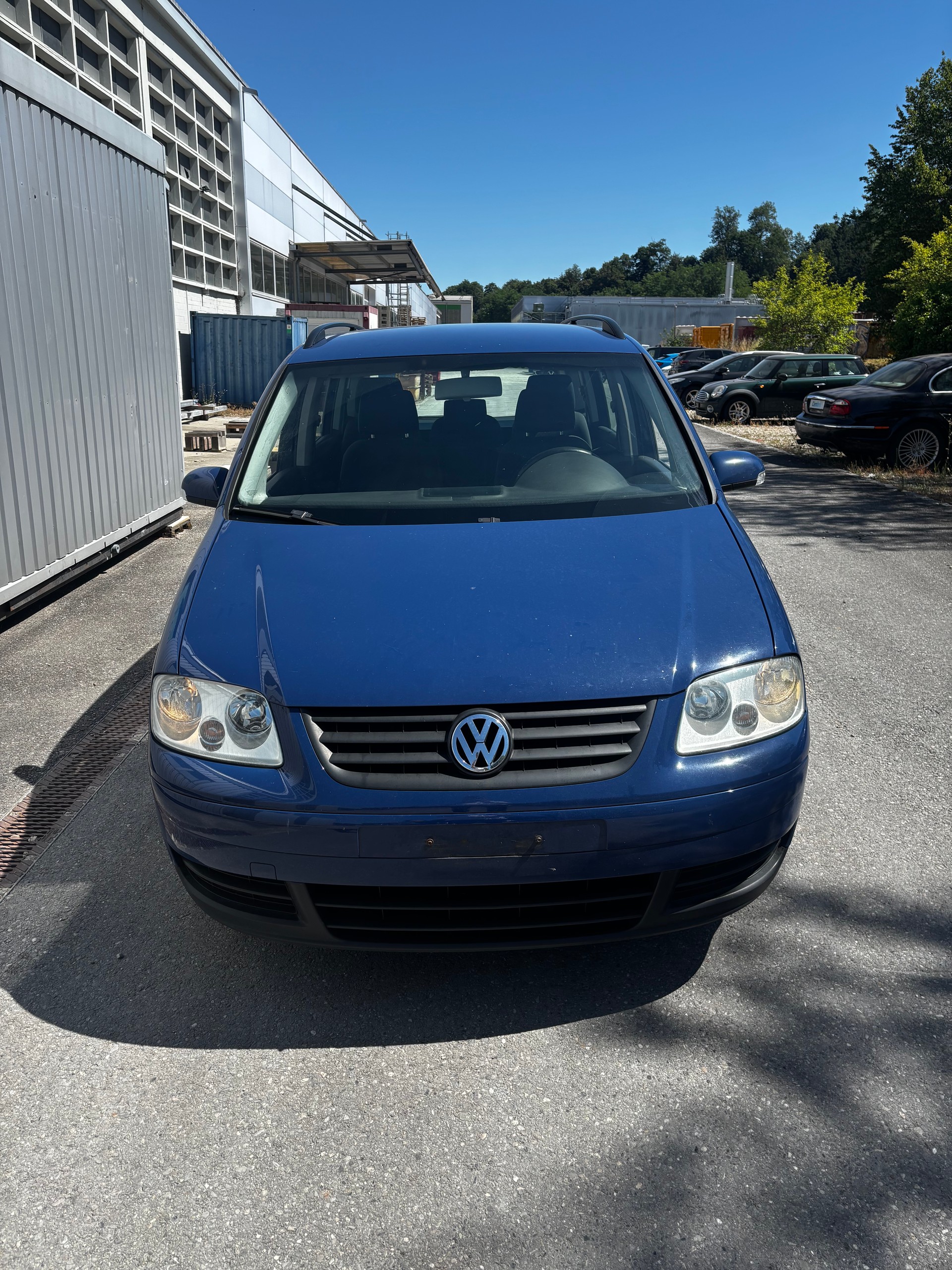 VW Touran 1.6 Trendline-image-0