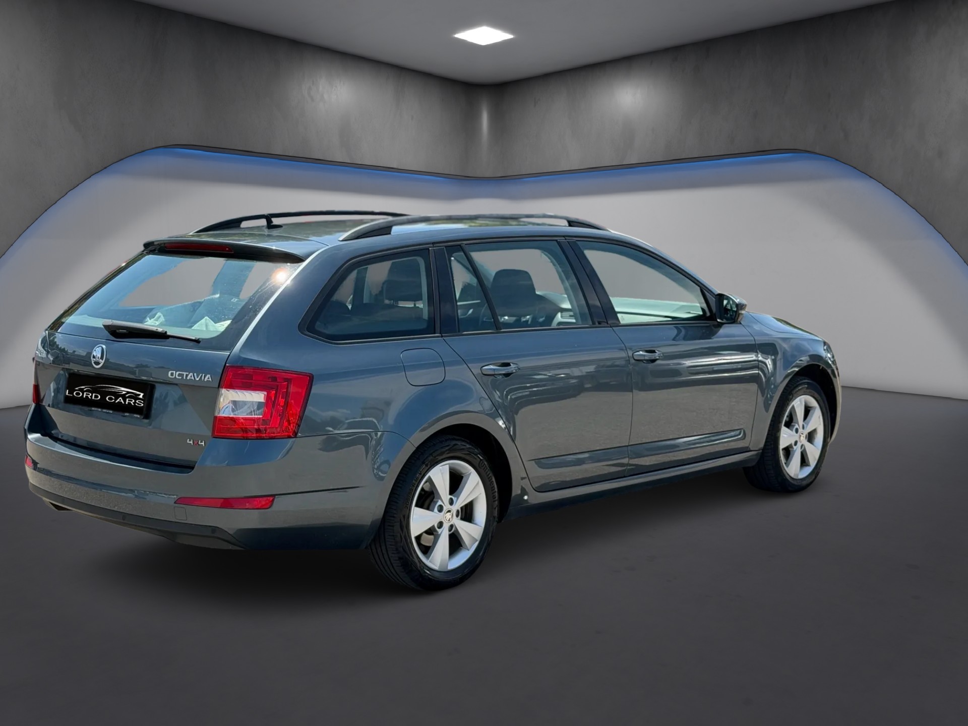 SKODA Octavia Combi 2.0 TDI Elegance 4x4-image-3