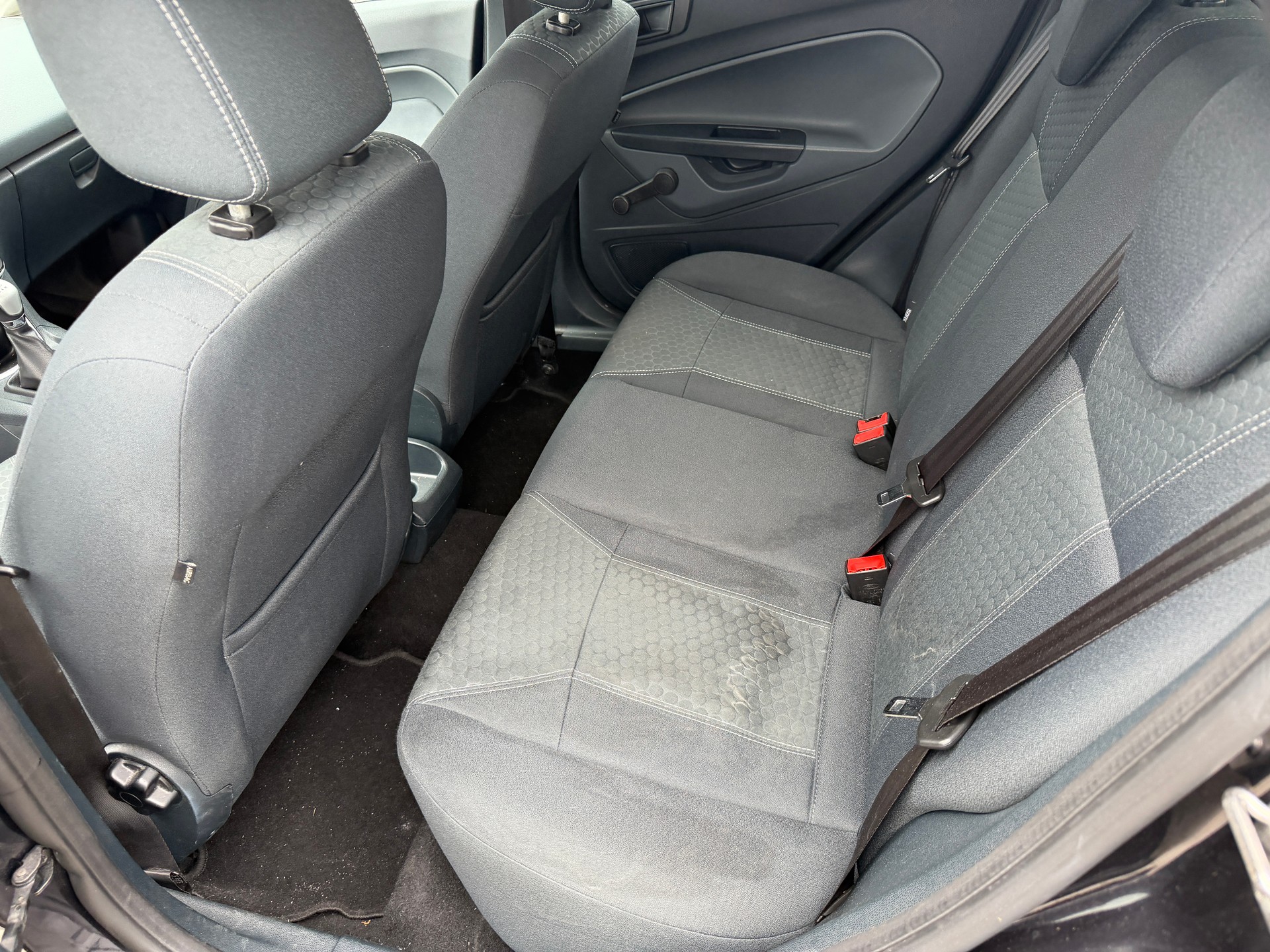 FORD Fiesta 1.6 16V Titanium-image-5