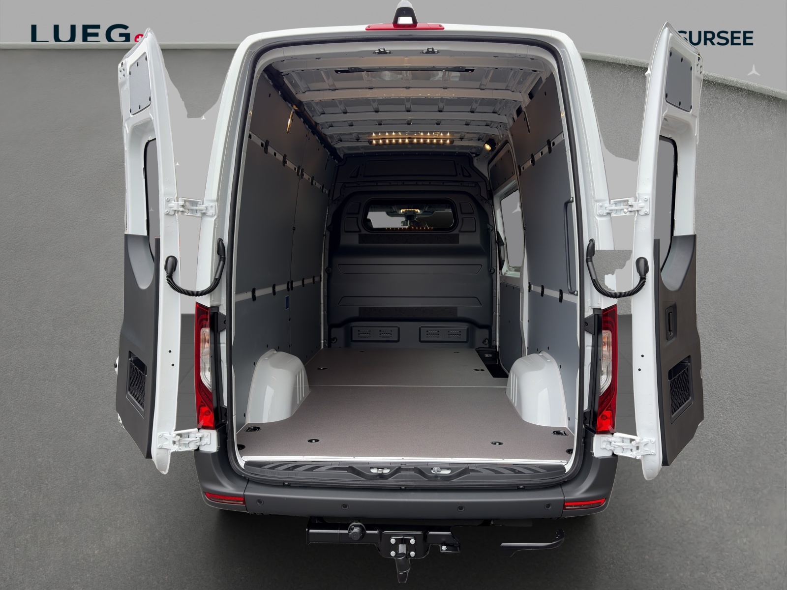 MERCEDES-BENZ MERCEDES-BENZ eSprinter 320 81kWh Standard Pro WORKER-image-10