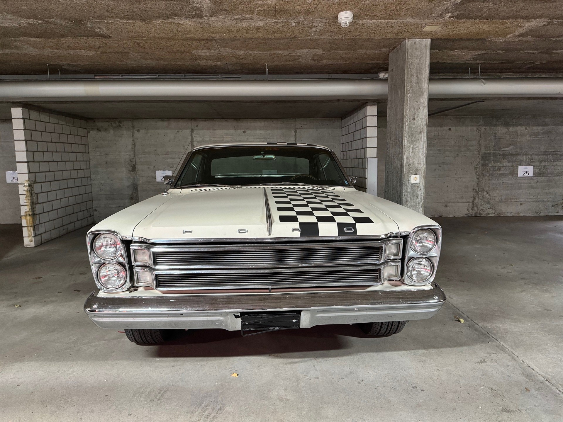 FORD Galaxy V8 428-showroom-element-1