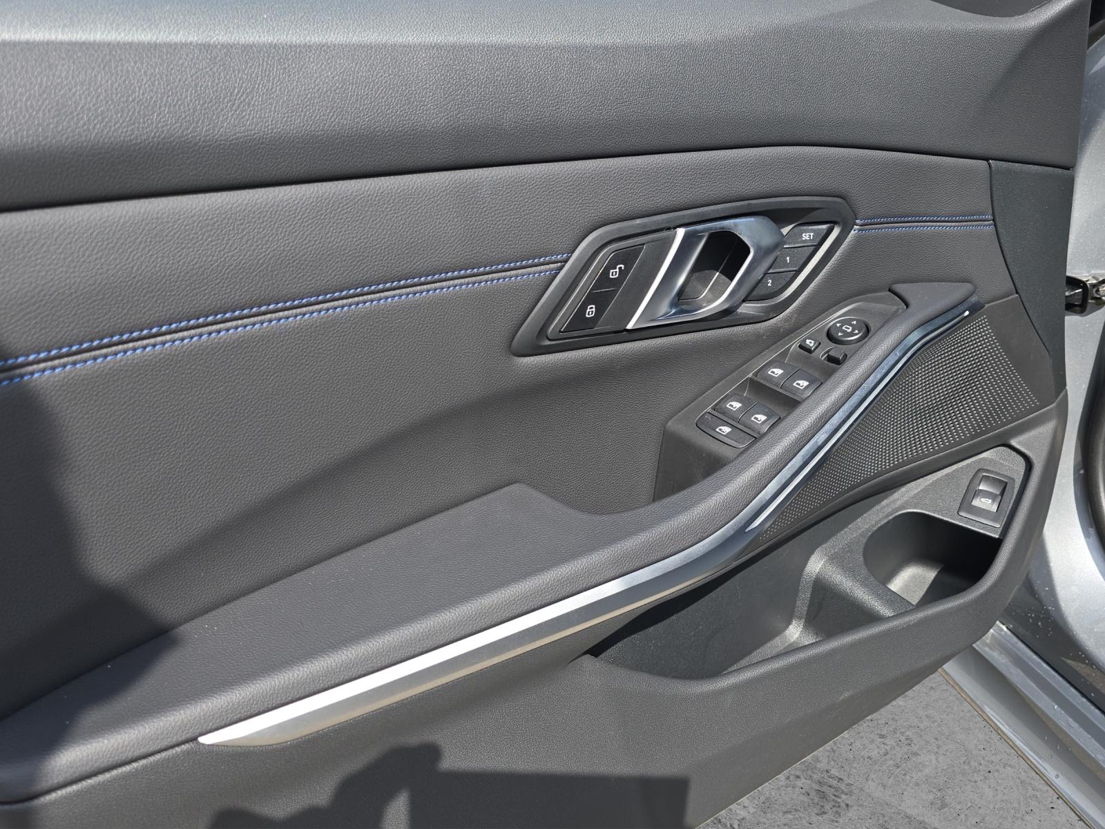 BMW 320d xDrive Touring M Sport-image-18