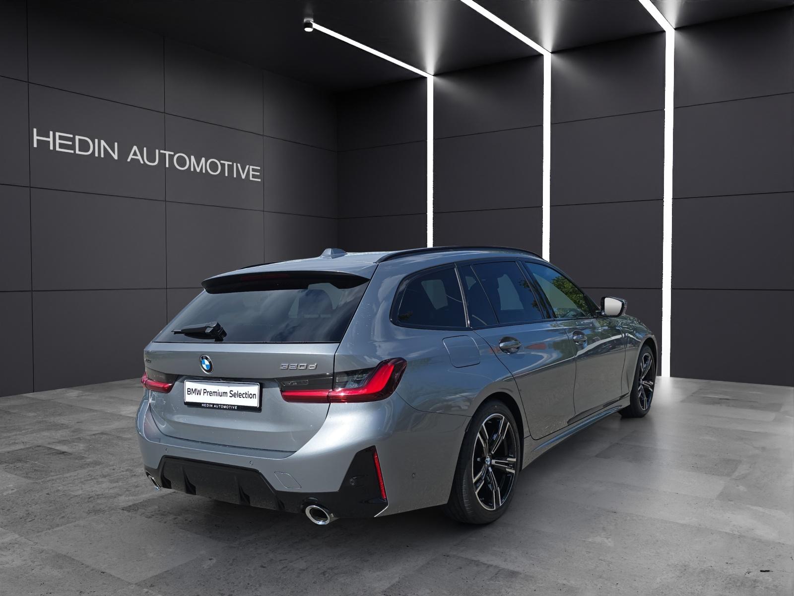 BMW 320d xDrive Touring M Sport-showroom-element-3