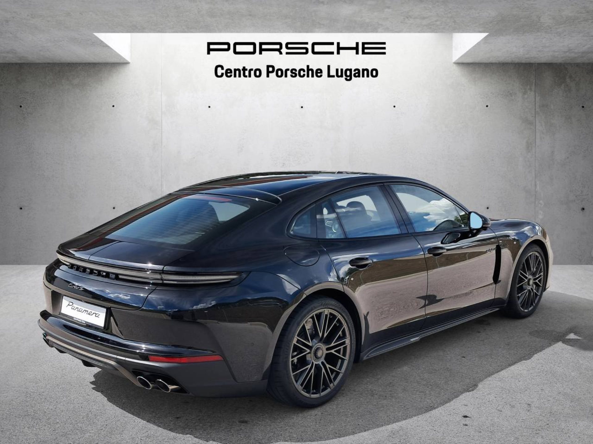 PORSCHE Panamera Turbo S E-Hybrid-image-7