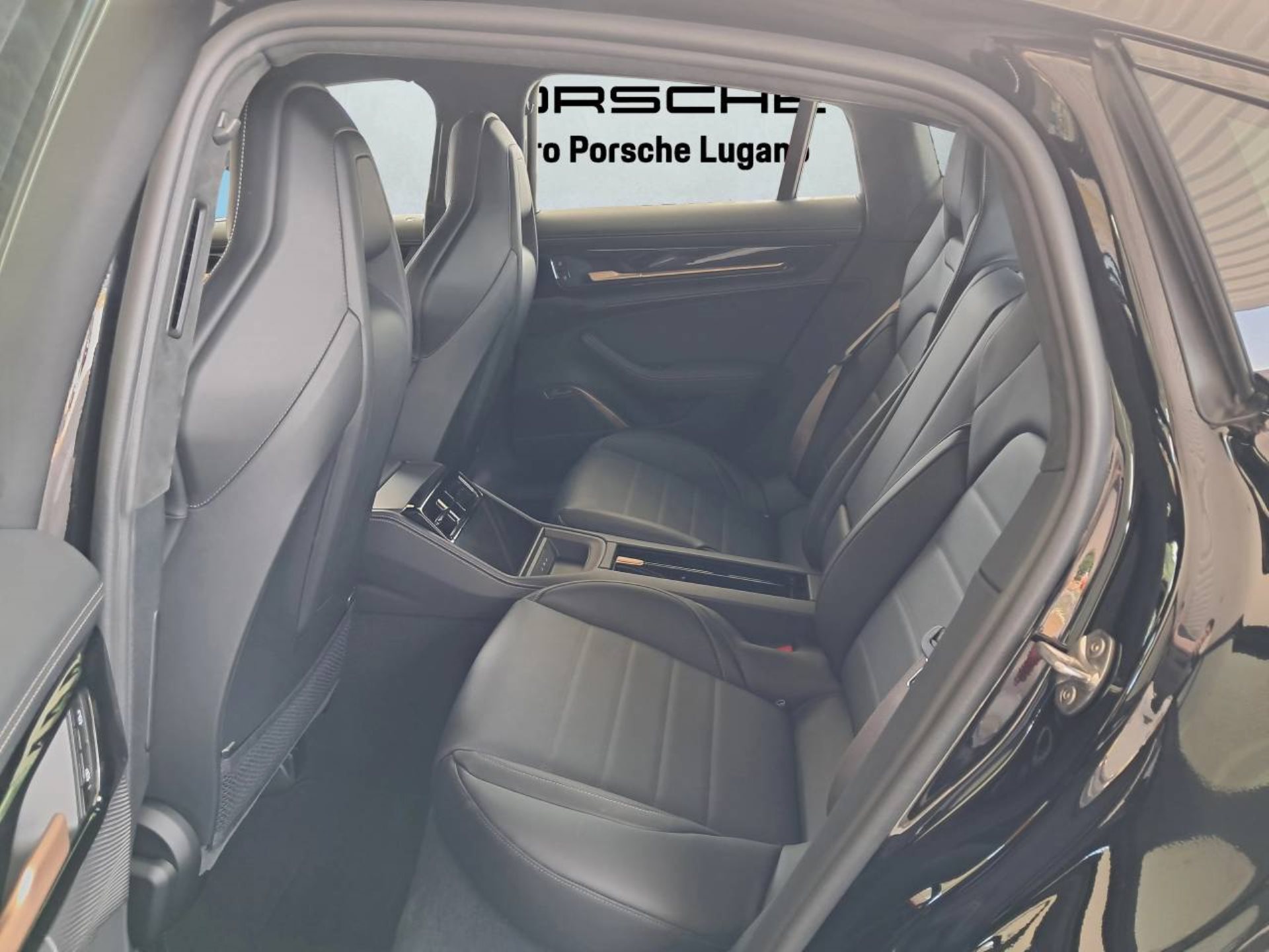 PORSCHE Panamera Turbo S E-Hybrid-image-16