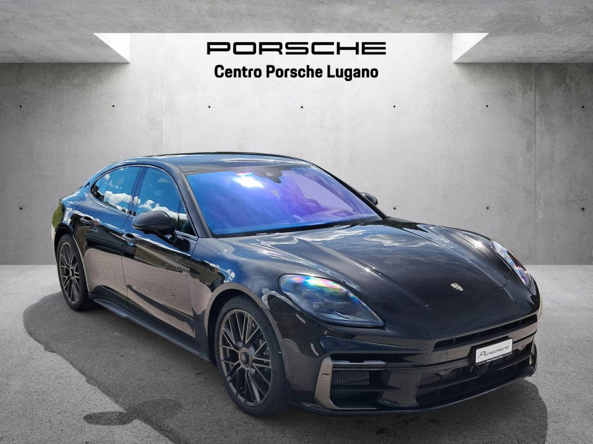 PORSCHE Panamera Turbo S E-Hybrid-image-5