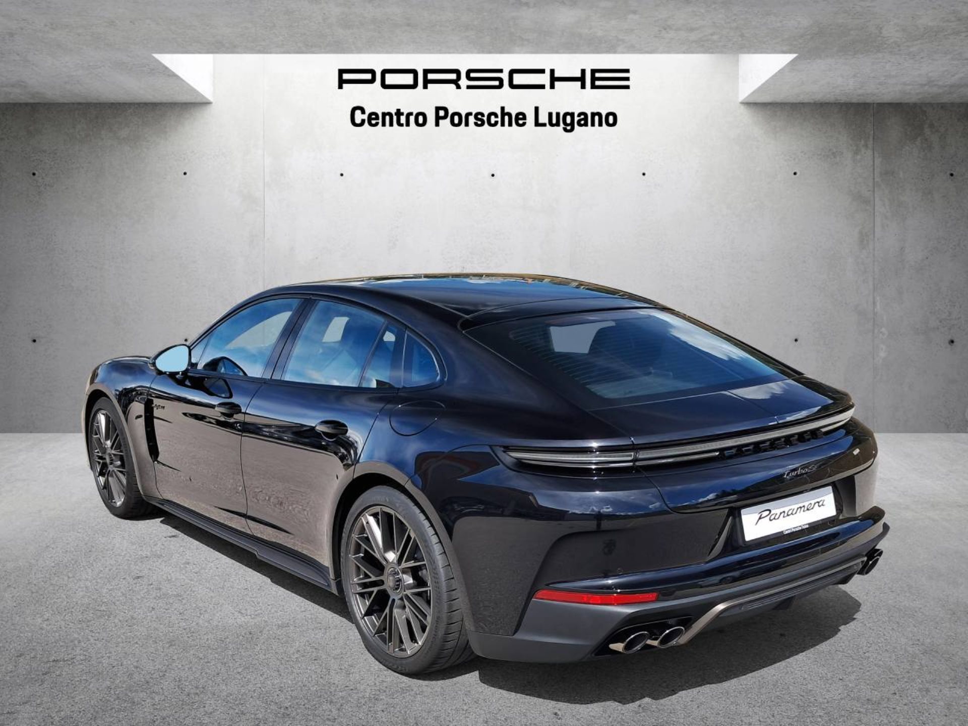 PORSCHE Panamera Turbo S E-Hybrid-image-6