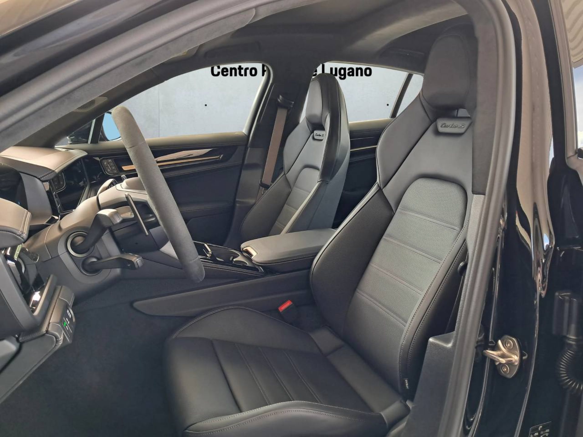 PORSCHE Panamera Turbo S E-Hybrid-image-4