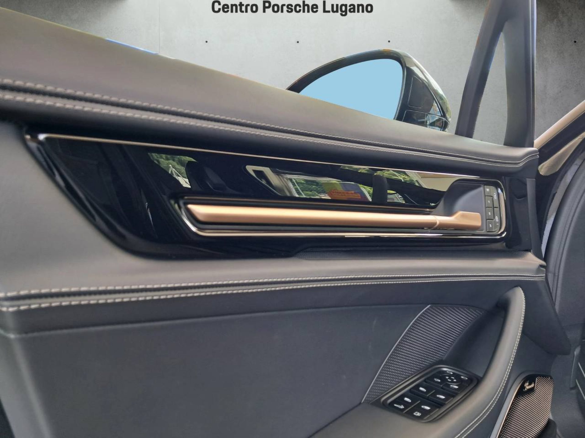 PORSCHE Panamera Turbo S E-Hybrid-image-29