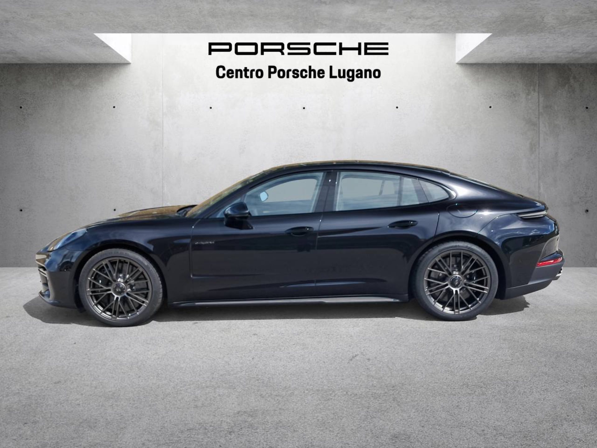 PORSCHE Panamera Turbo S E-Hybrid-image-1
