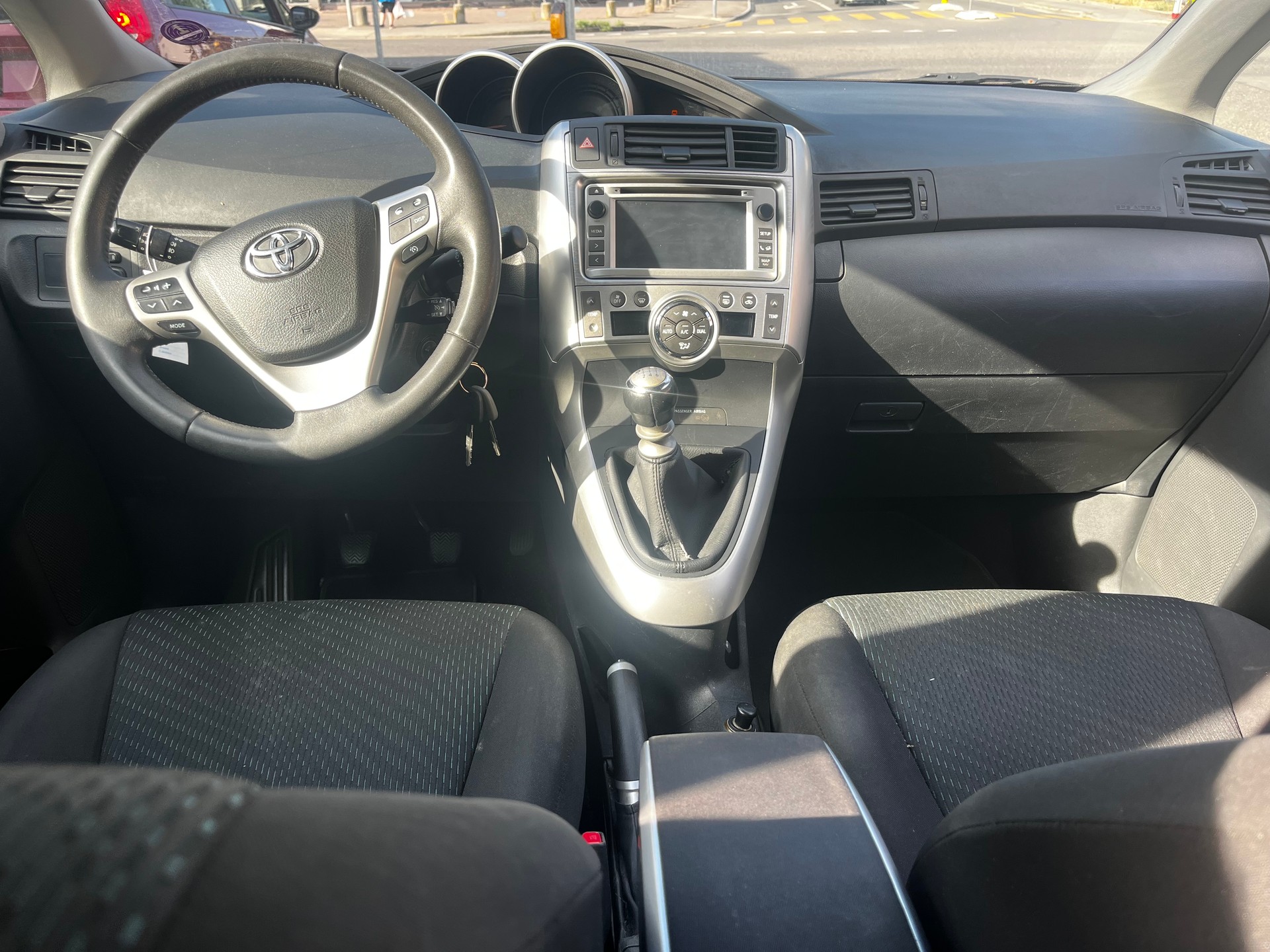 TOYOTA Verso 1.6 Terra-image-12