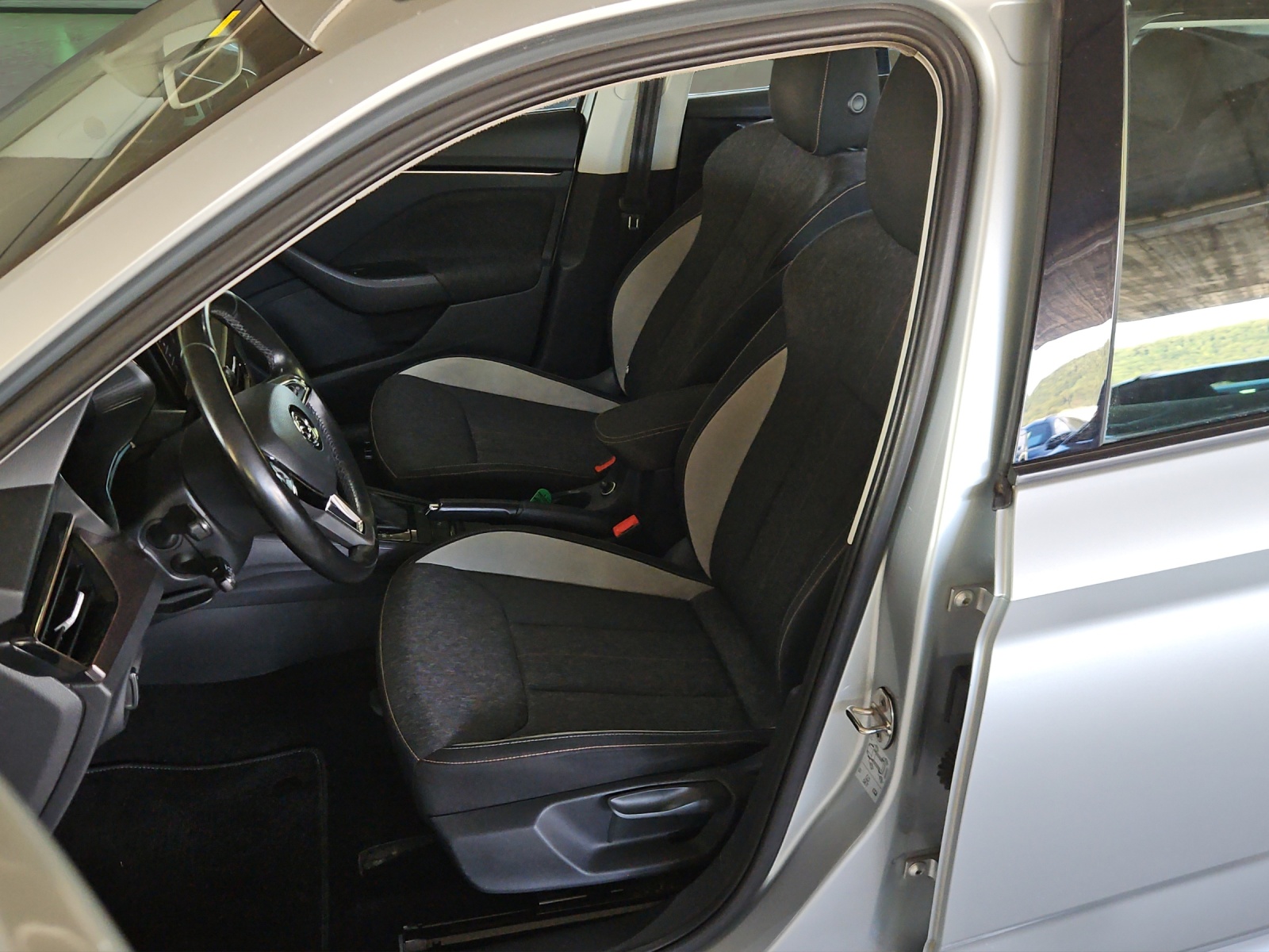 SKODA Kamiq 1.0 TSI Style DSG-image-8