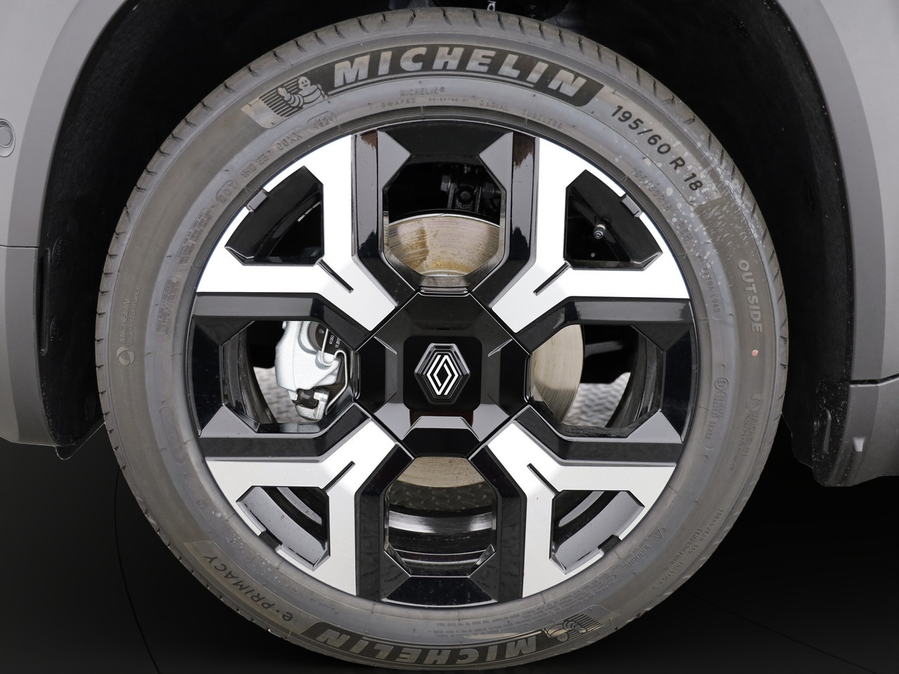 RENAULT R4 E-Tech Comfort Range techno-image-3