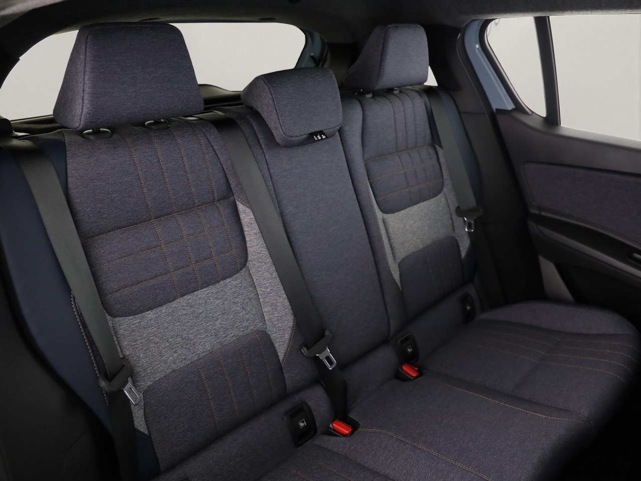 RENAULT R4 E-Tech Comfort Range techno-image-7