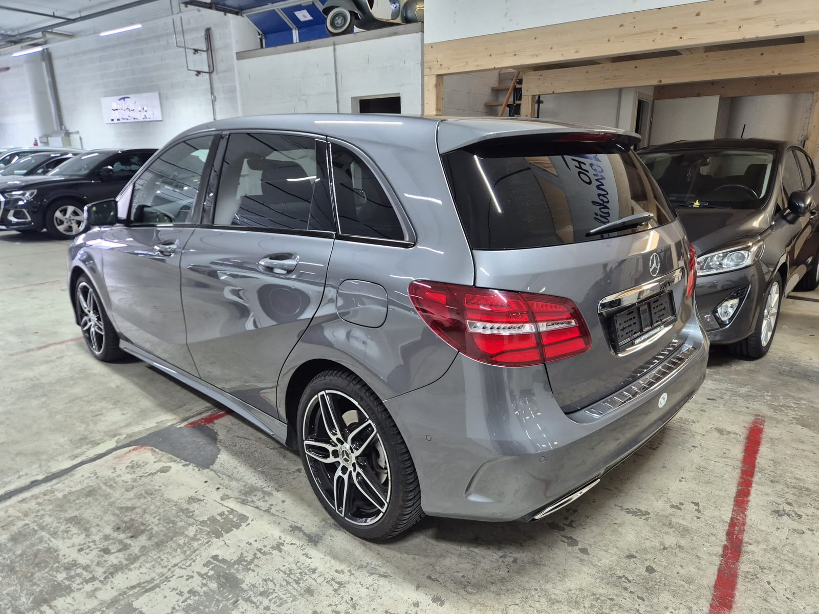 MERCEDES-BENZ B 220 CDI AMG Line 4Matic 7G-DCT-image-4