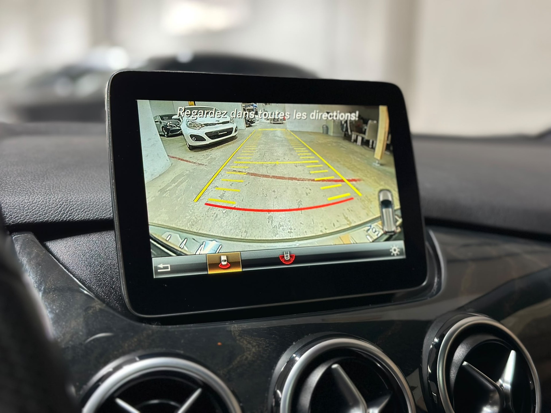 MERCEDES-BENZ B 220 CDI AMG Line 4Matic 7G-DCT-image-13
