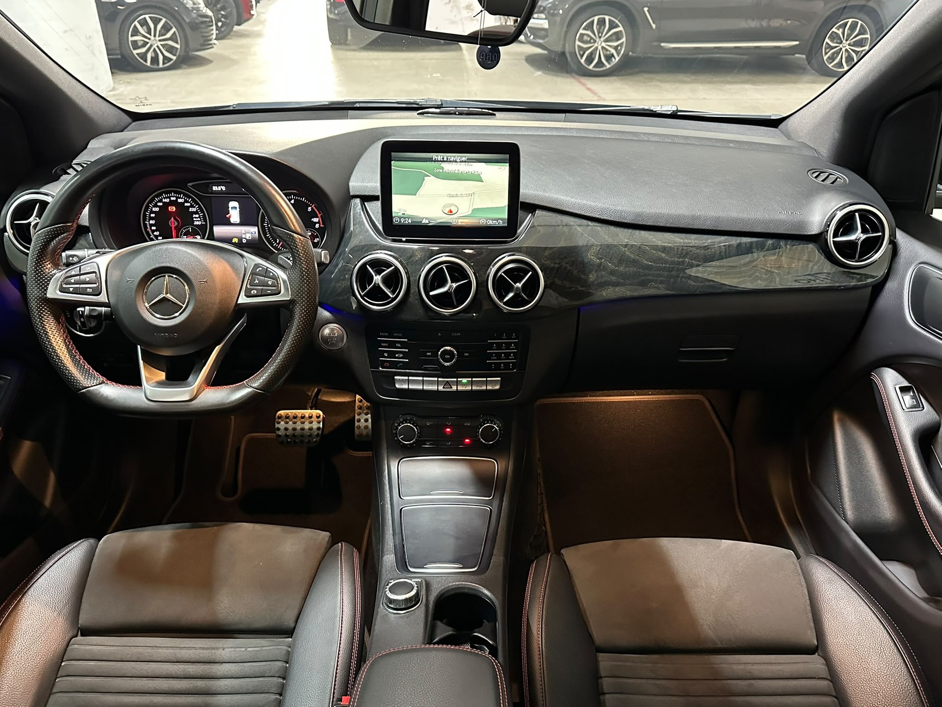 MERCEDES-BENZ B 220 CDI AMG Line 4Matic 7G-DCT-image-11