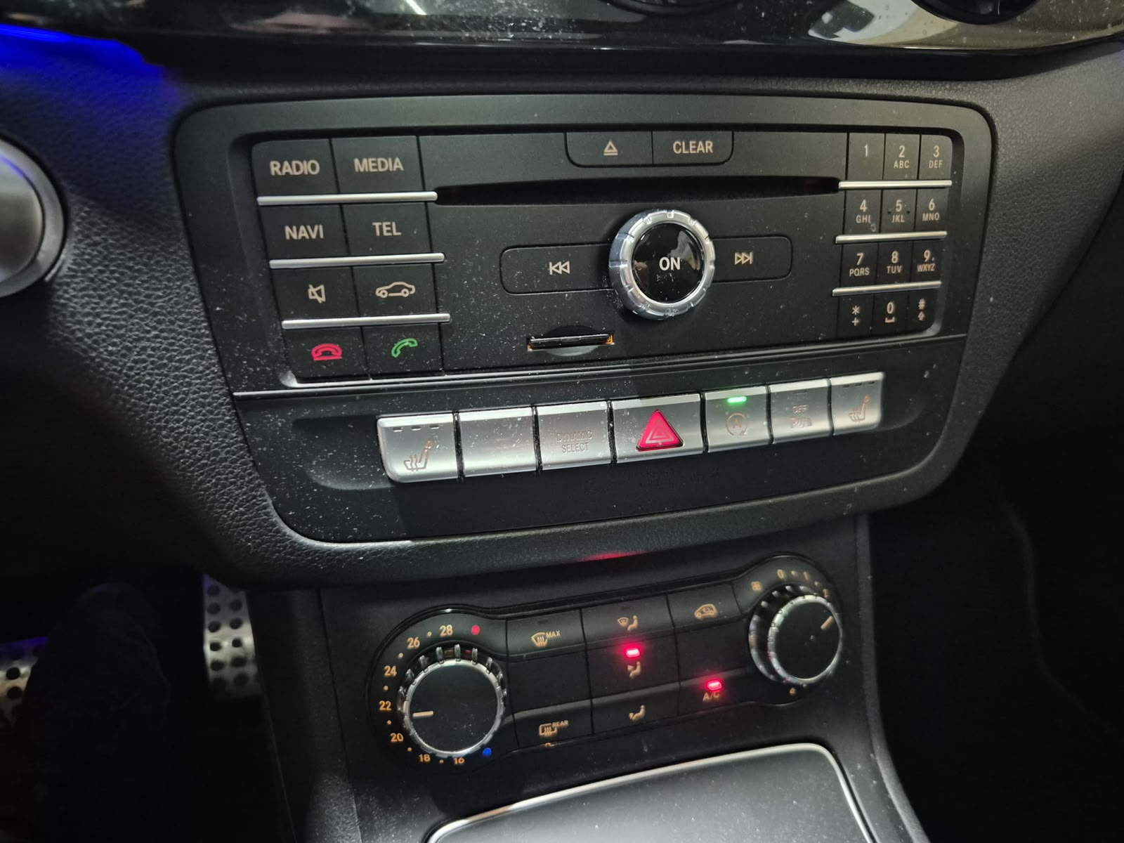MERCEDES-BENZ B 220 CDI AMG Line 4Matic 7G-DCT-image-14