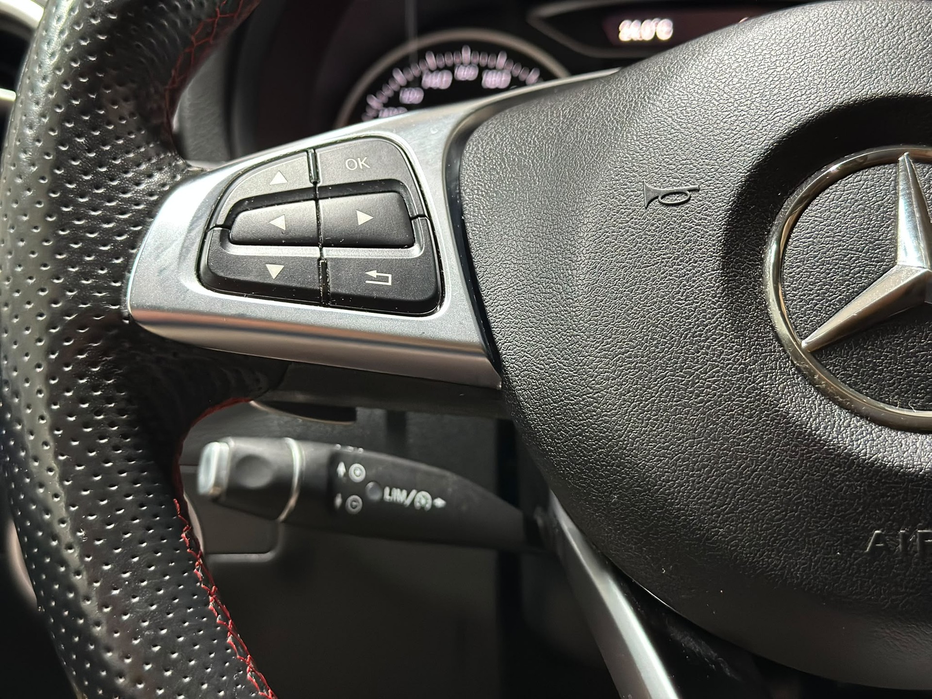 MERCEDES-BENZ B 220 CDI AMG Line 4Matic 7G-DCT-image-12