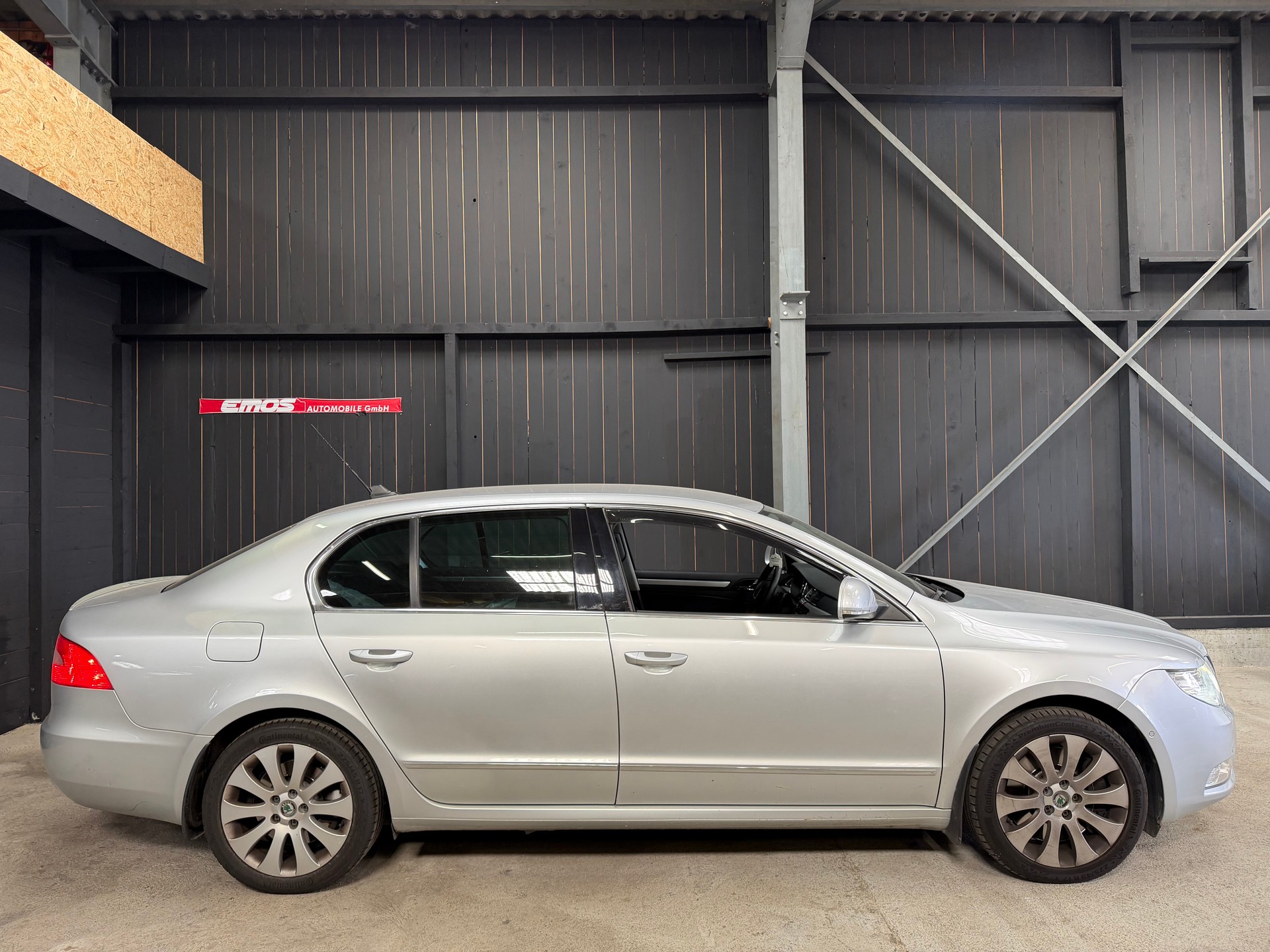 SKODA Superb 3.6 FSI Elegance 4x4 DSG-image-3